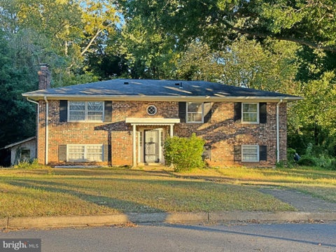 Photo of 2809 Albany Court, FAIRFAX, VA 22031 (MLS # VAFX2344882)