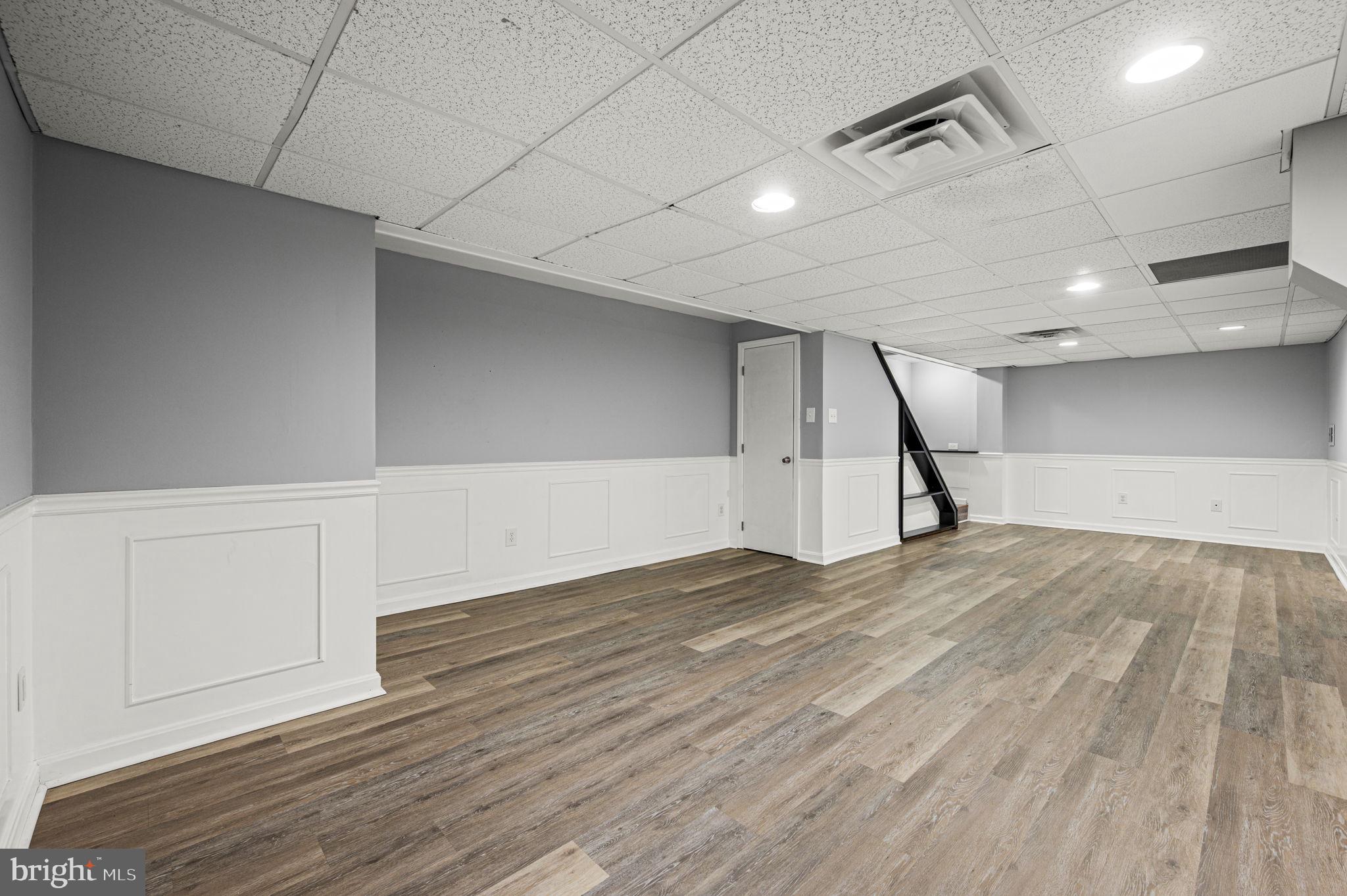 BALLINAHINCH - Residential