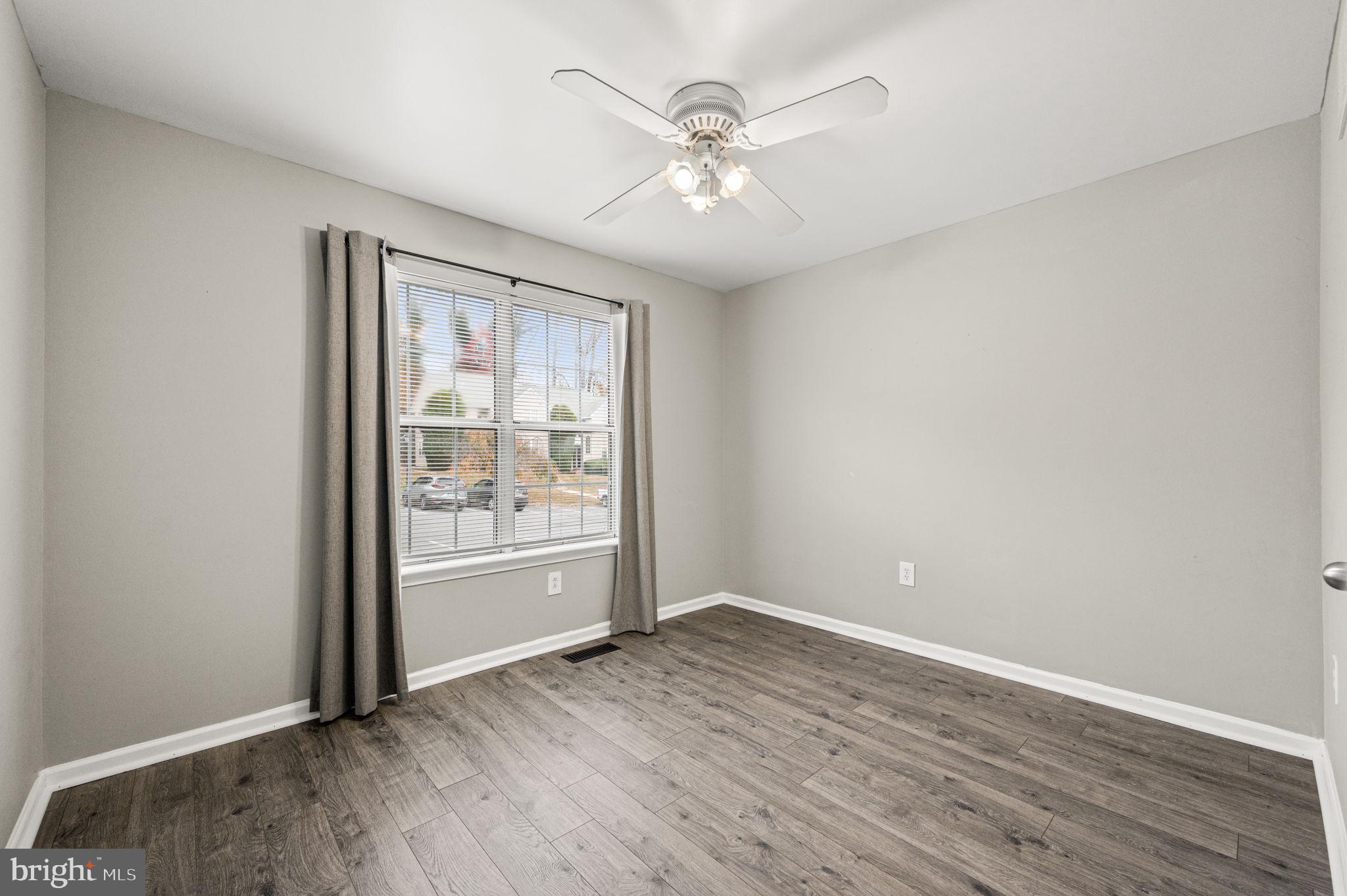 BALLINAHINCH - Residential