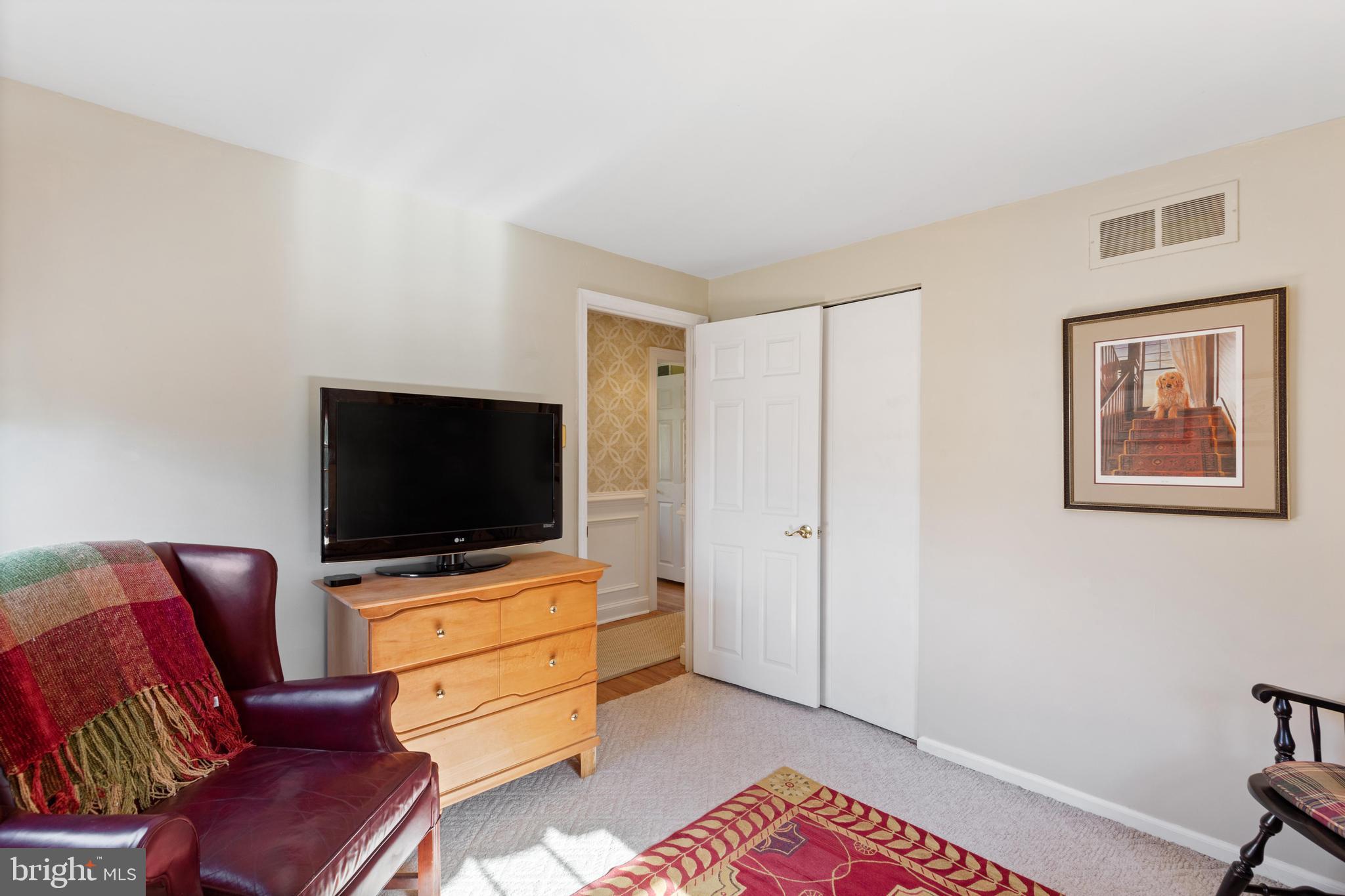 BLUE BELL GDNS - Residential