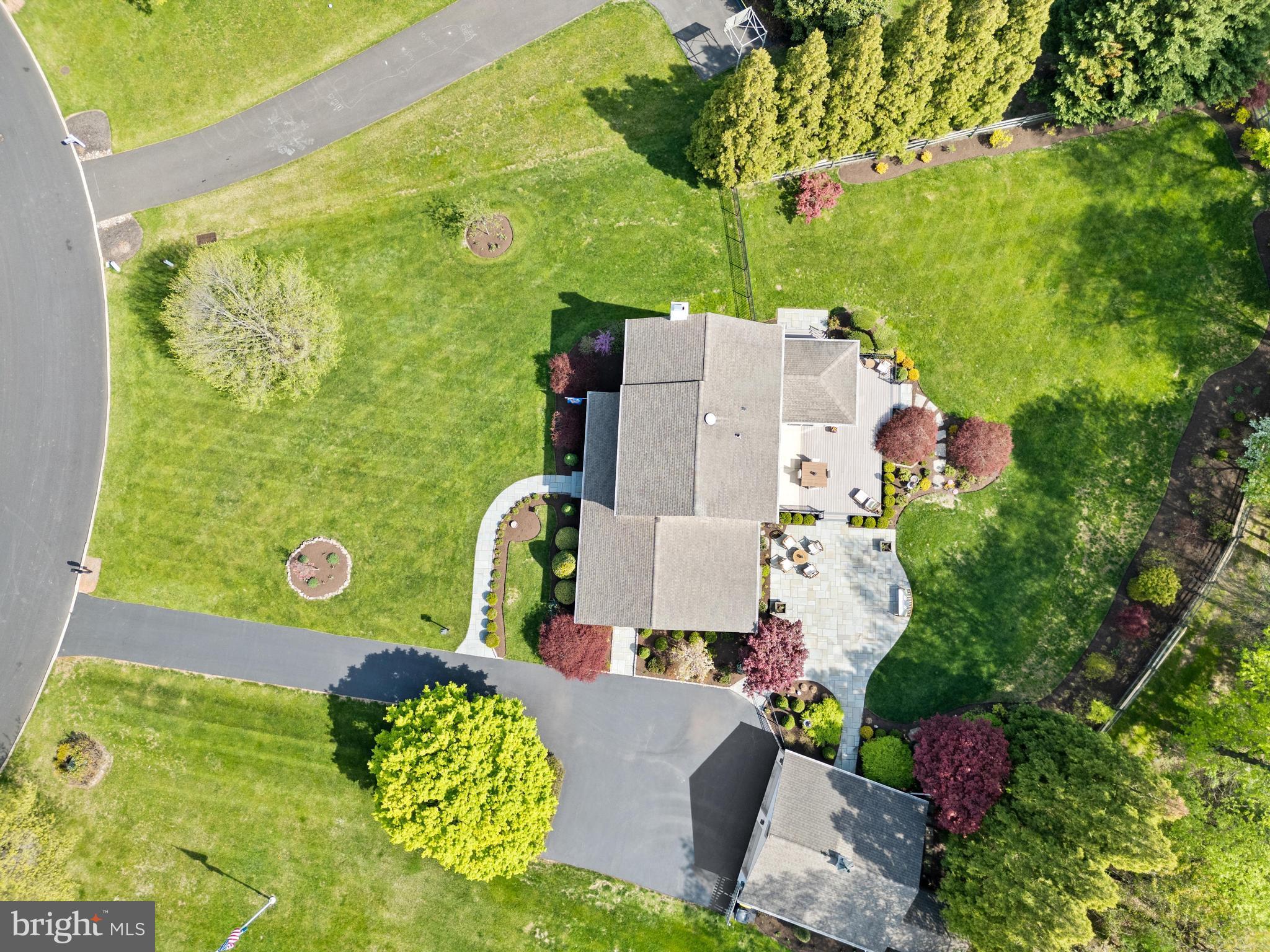 BLUE BELL GDNS - Residential