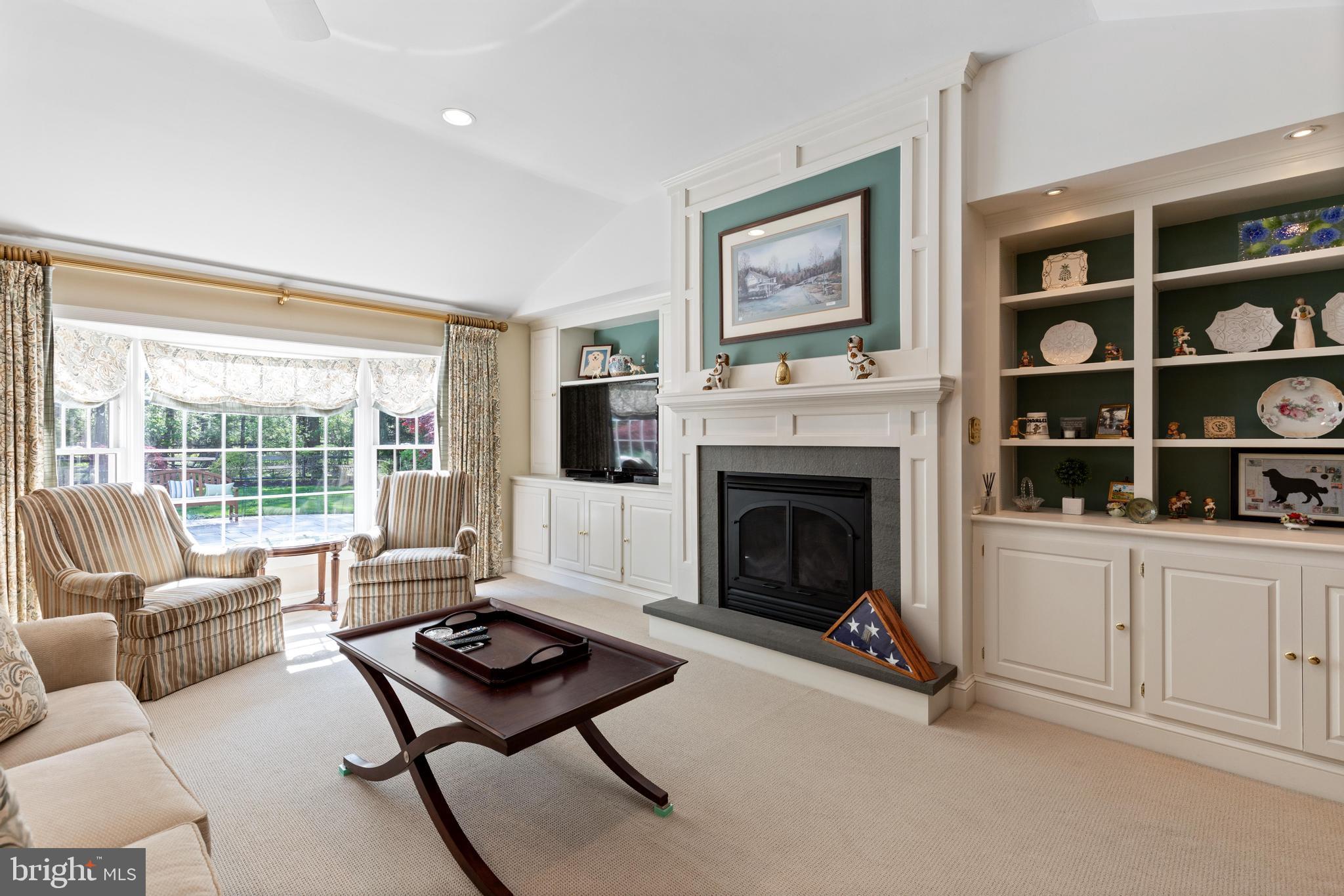 BLUE BELL GDNS - Residential