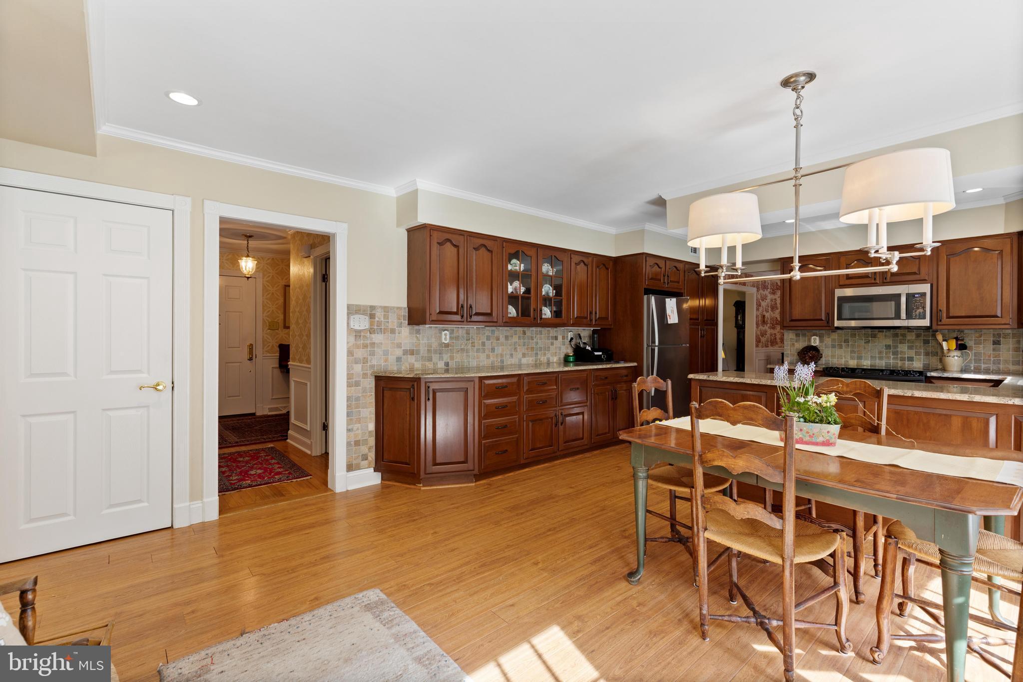 BLUE BELL GDNS - Residential