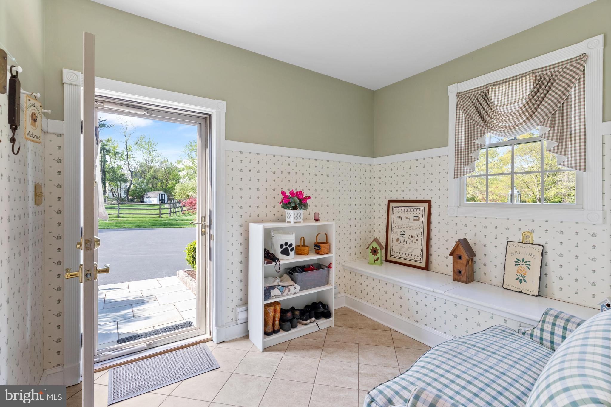 BLUE BELL GDNS - Residential