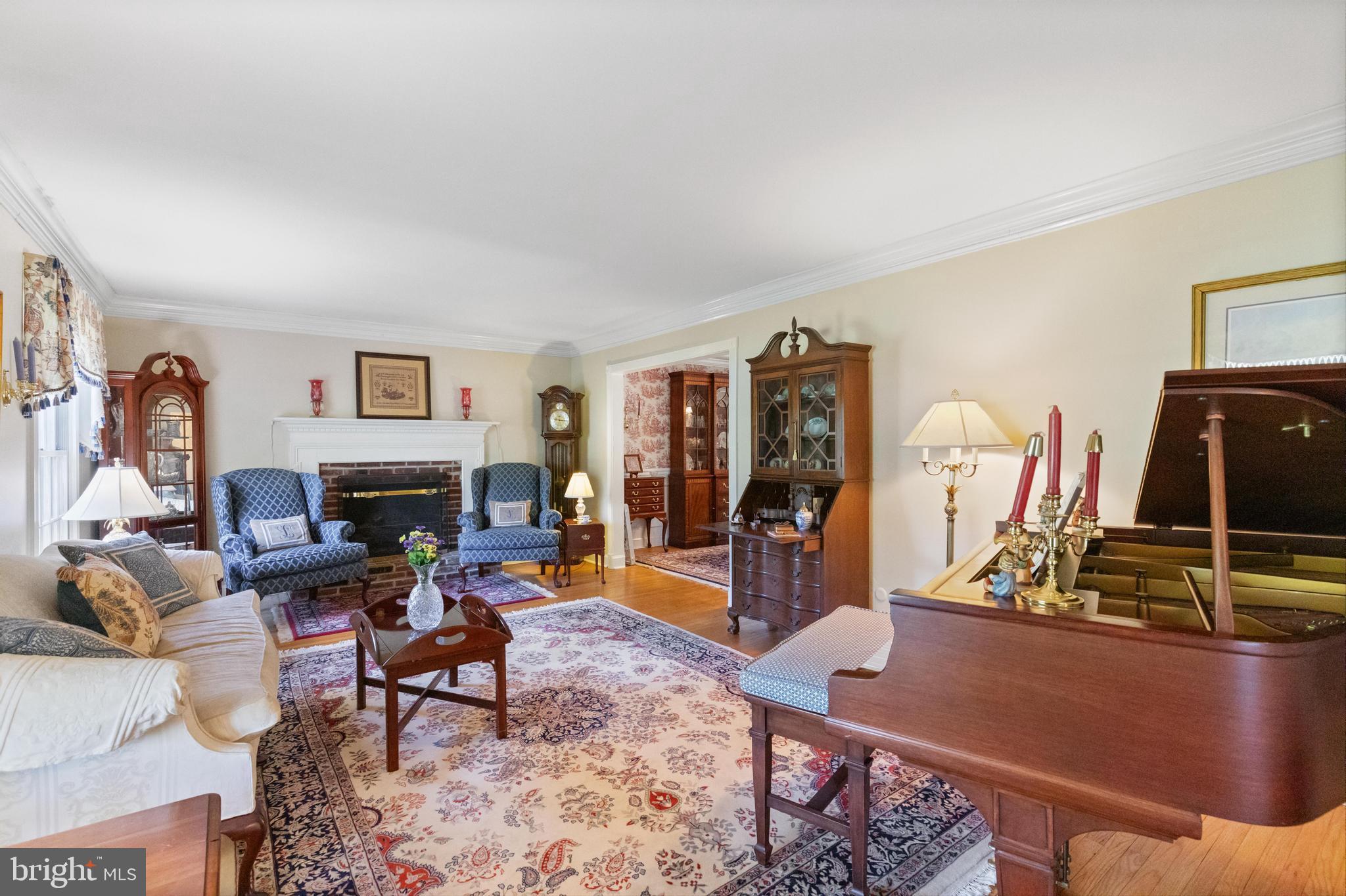 BLUE BELL GDNS - Residential