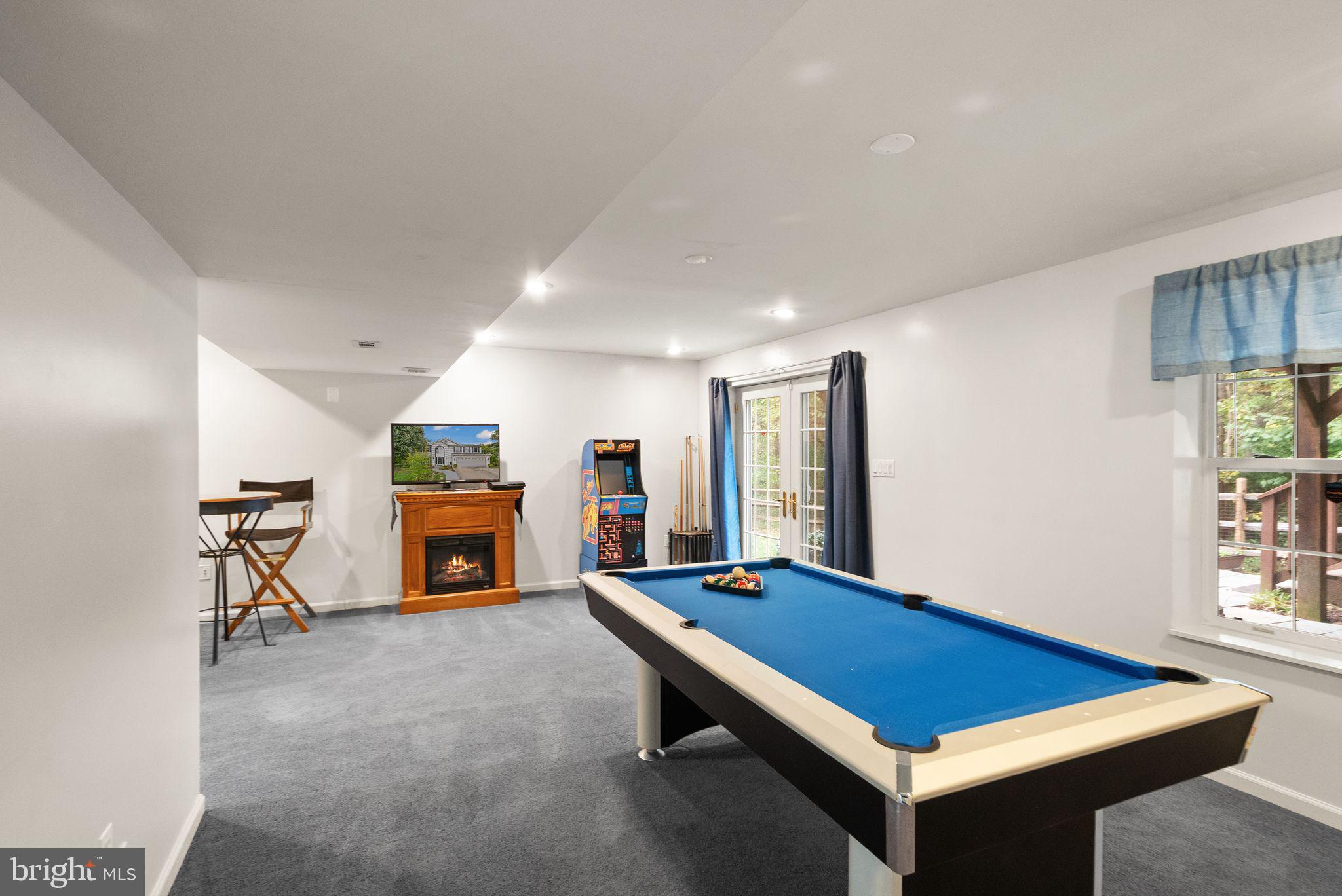 ASHBURN FARM - Residential