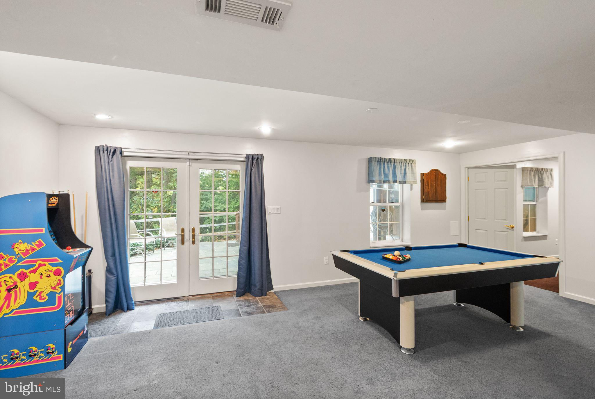 ASHBURN FARM - Residential