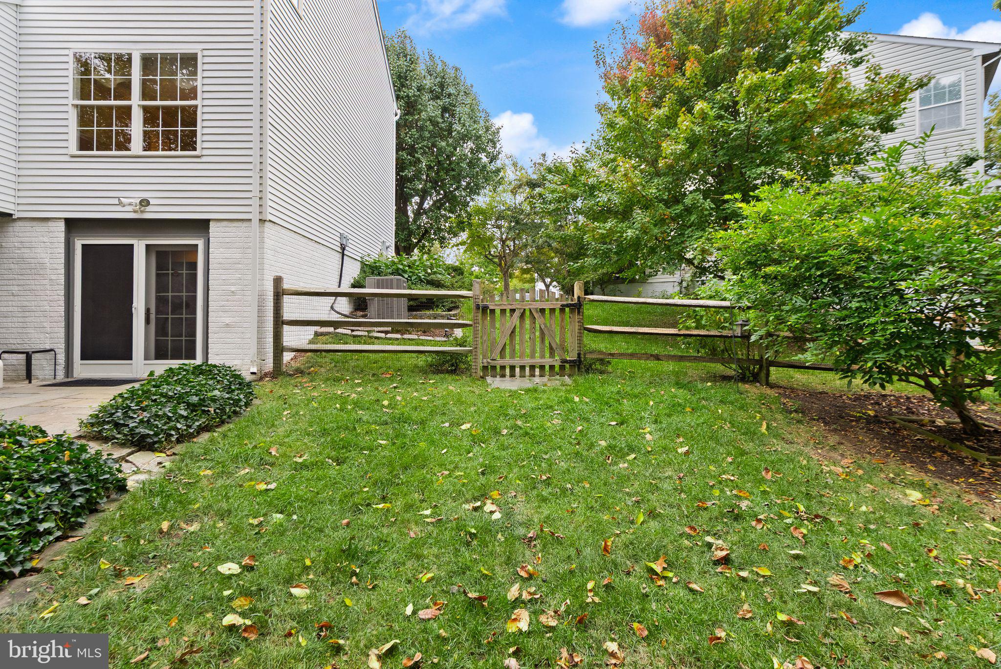 ASHBURN FARM - Residential