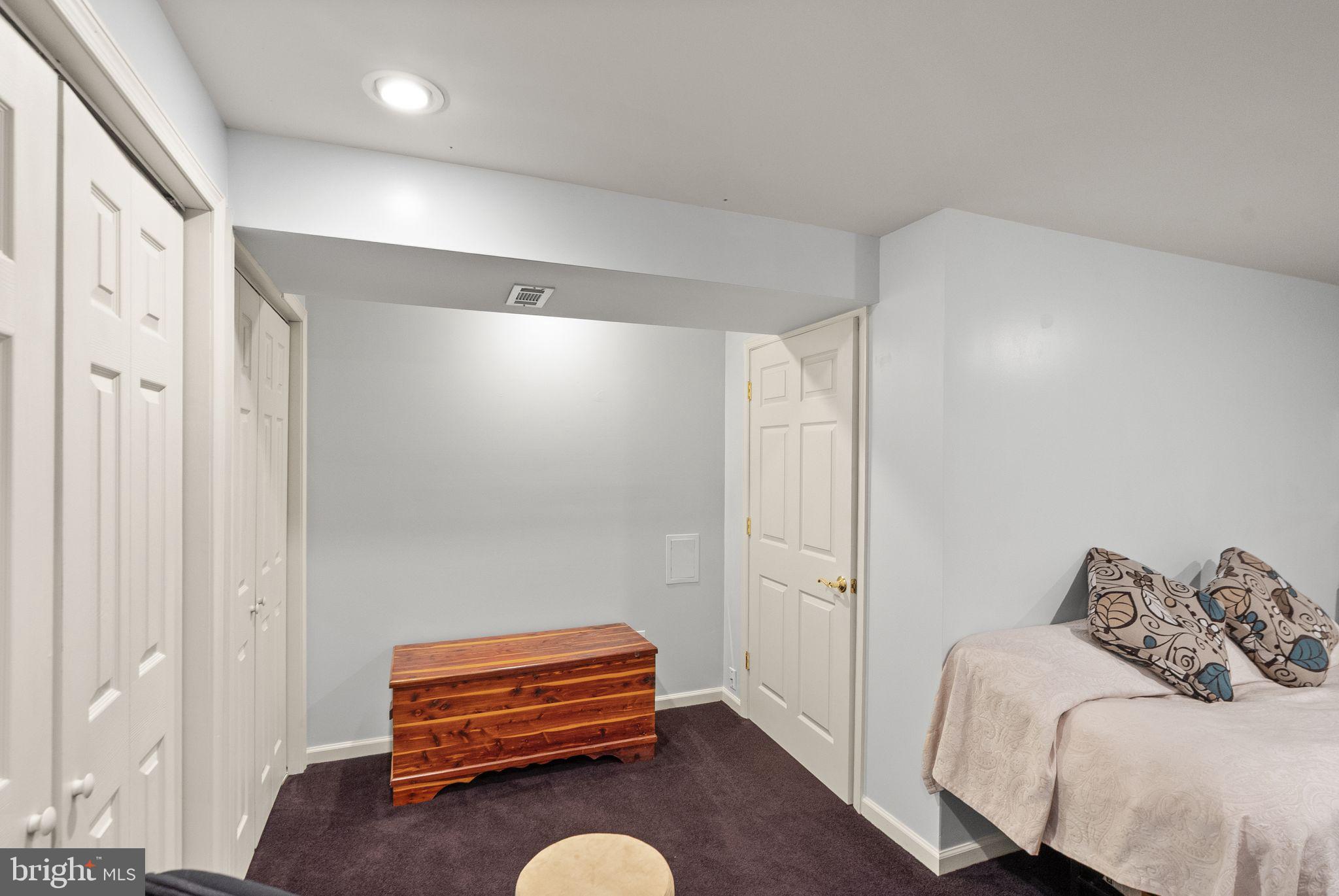 ASHBURN FARM - Residential