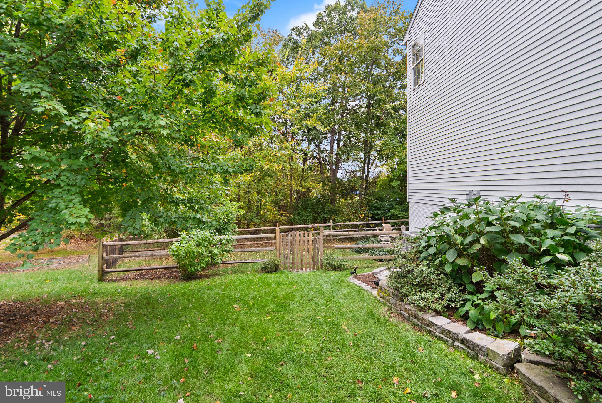 ASHBURN FARM - Residential