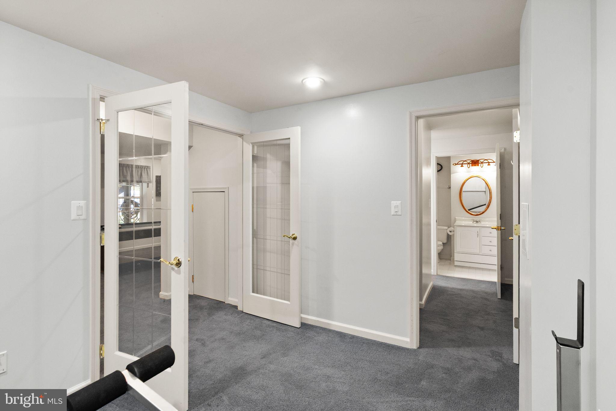 ASHBURN FARM - Residential