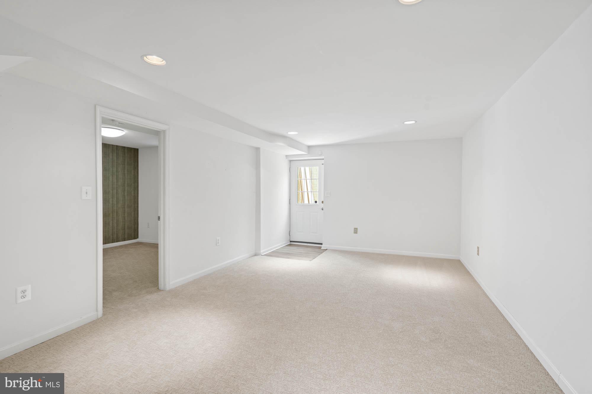 BEVERLY MANOR - Residential