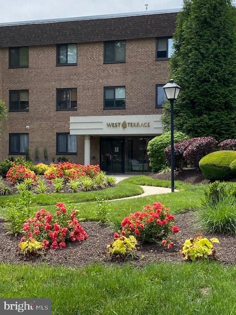 1640 OAKWOOD DRIVE W120