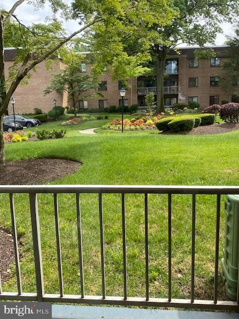 1640 OAKWOOD DRIVE W120