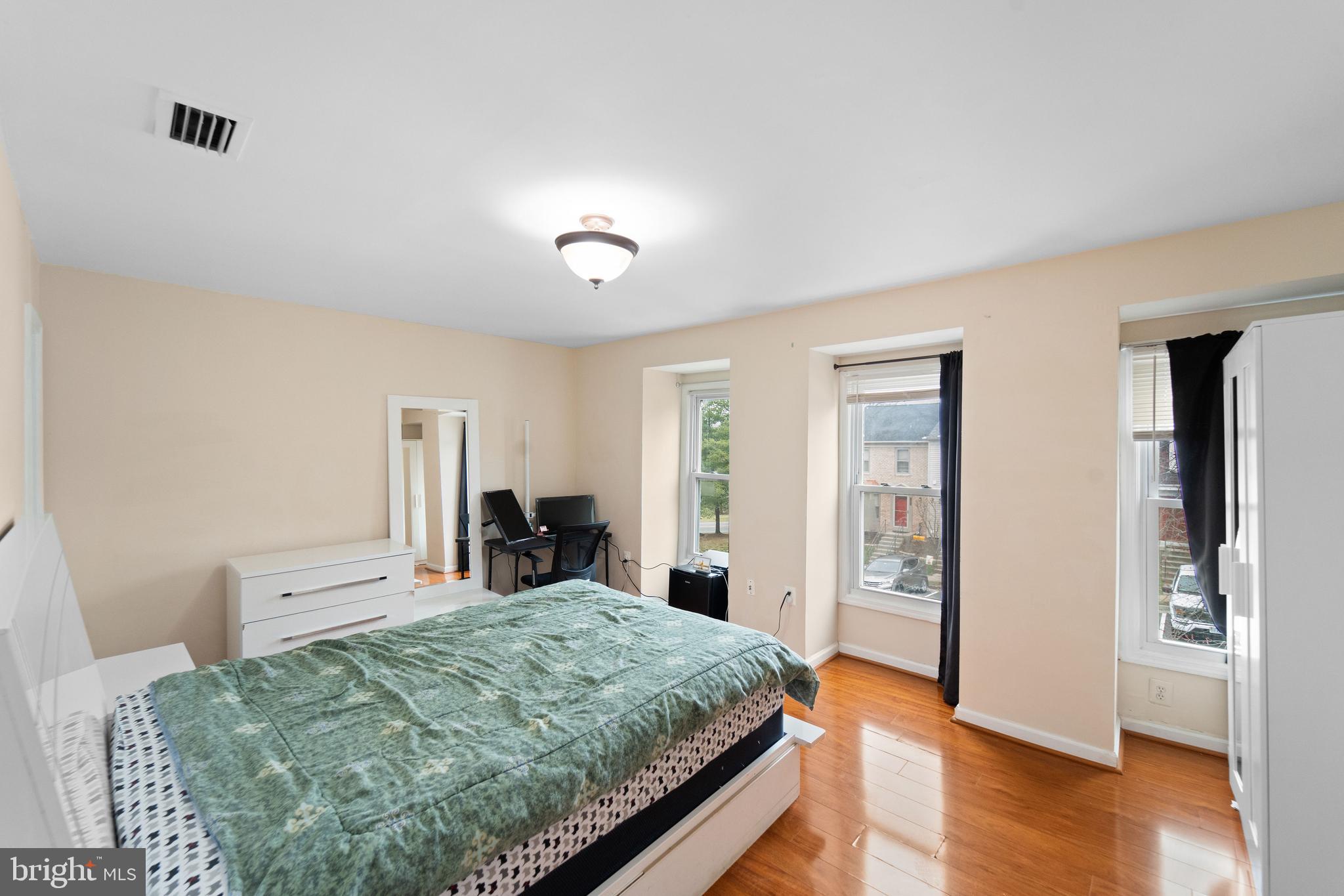 HERITAGE CROSSING - Residential