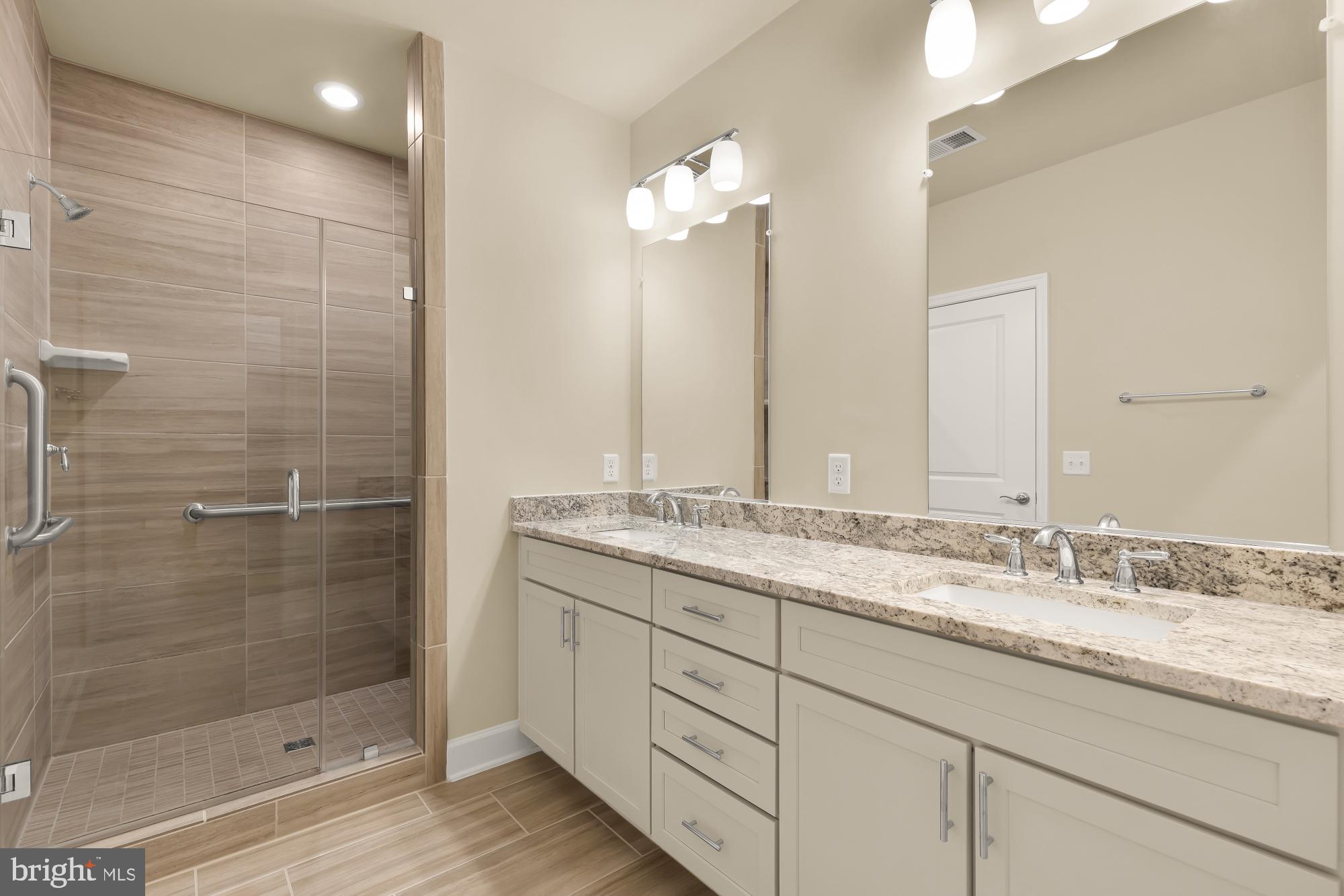 THE ATRIUM AT METROWEST - Residential