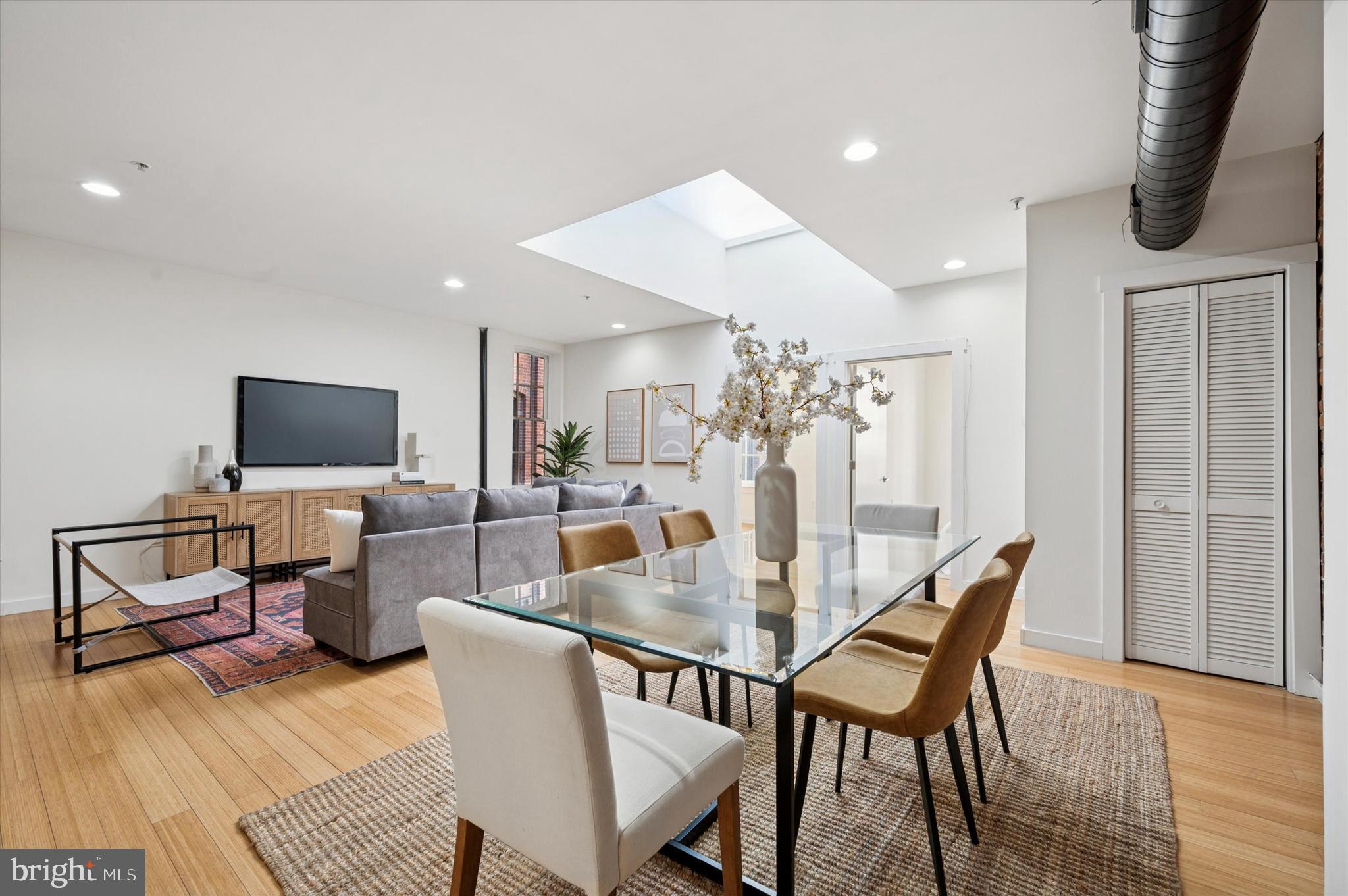 OLD CITY - Residential