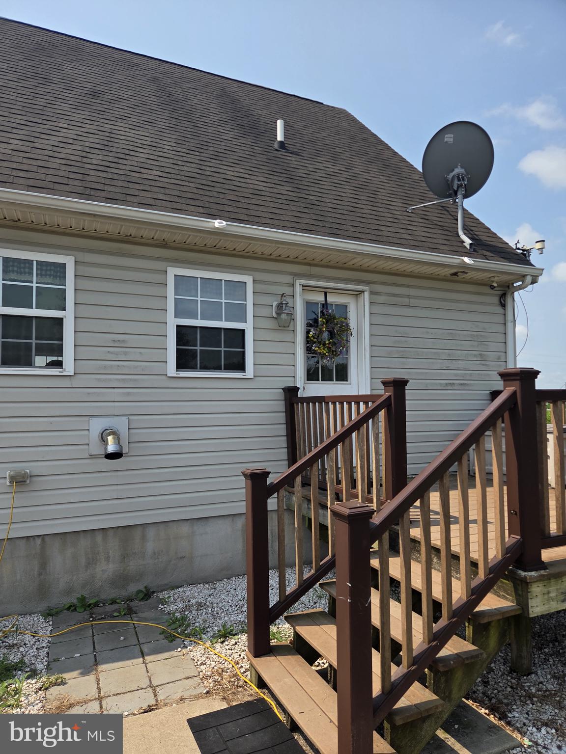 1143 VERNON RD