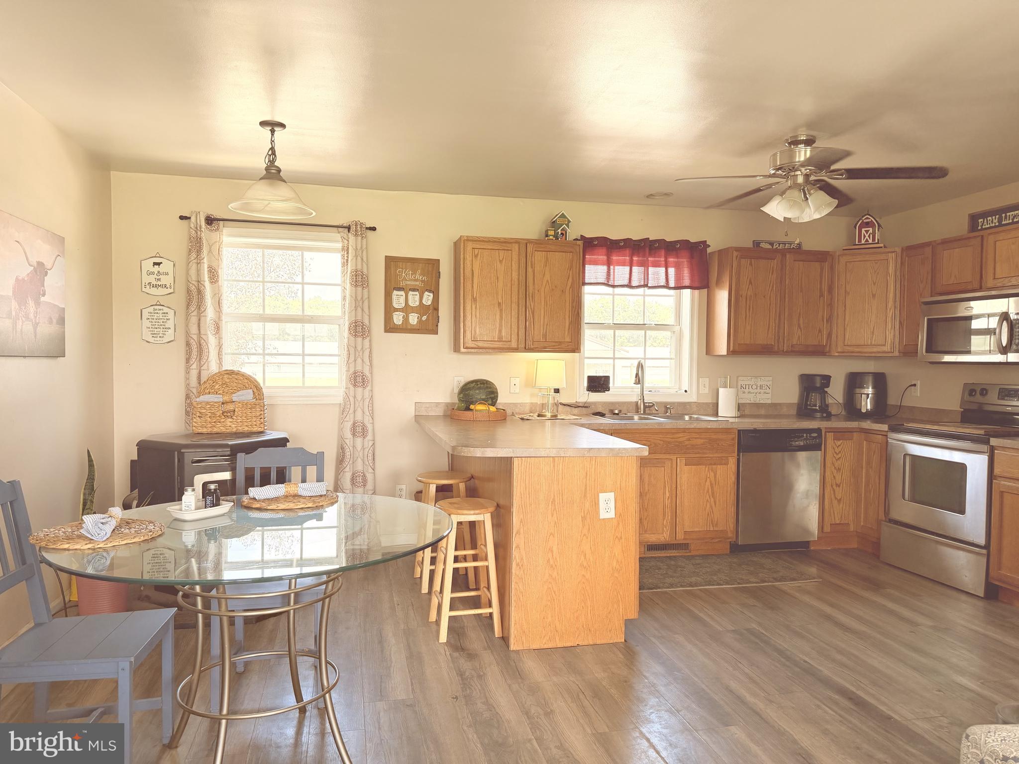 1143 VERNON RD