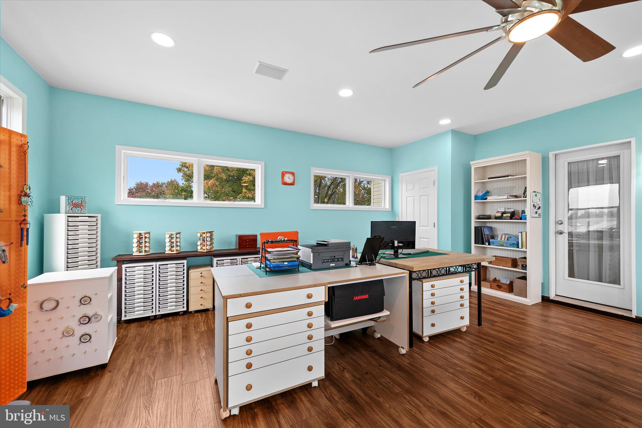 SEABREEZE DEV - Residential