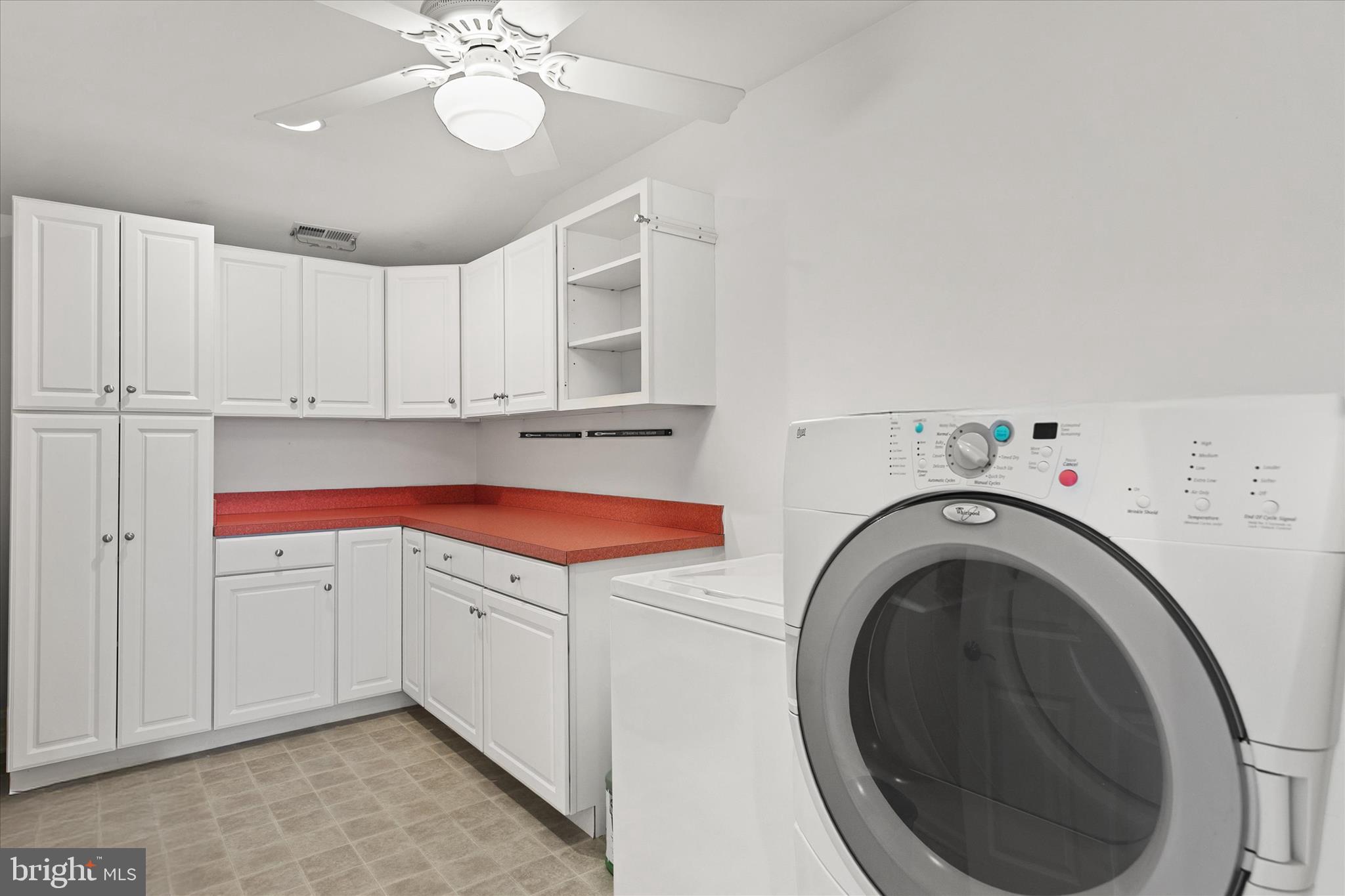 SEABREEZE DEV - Residential