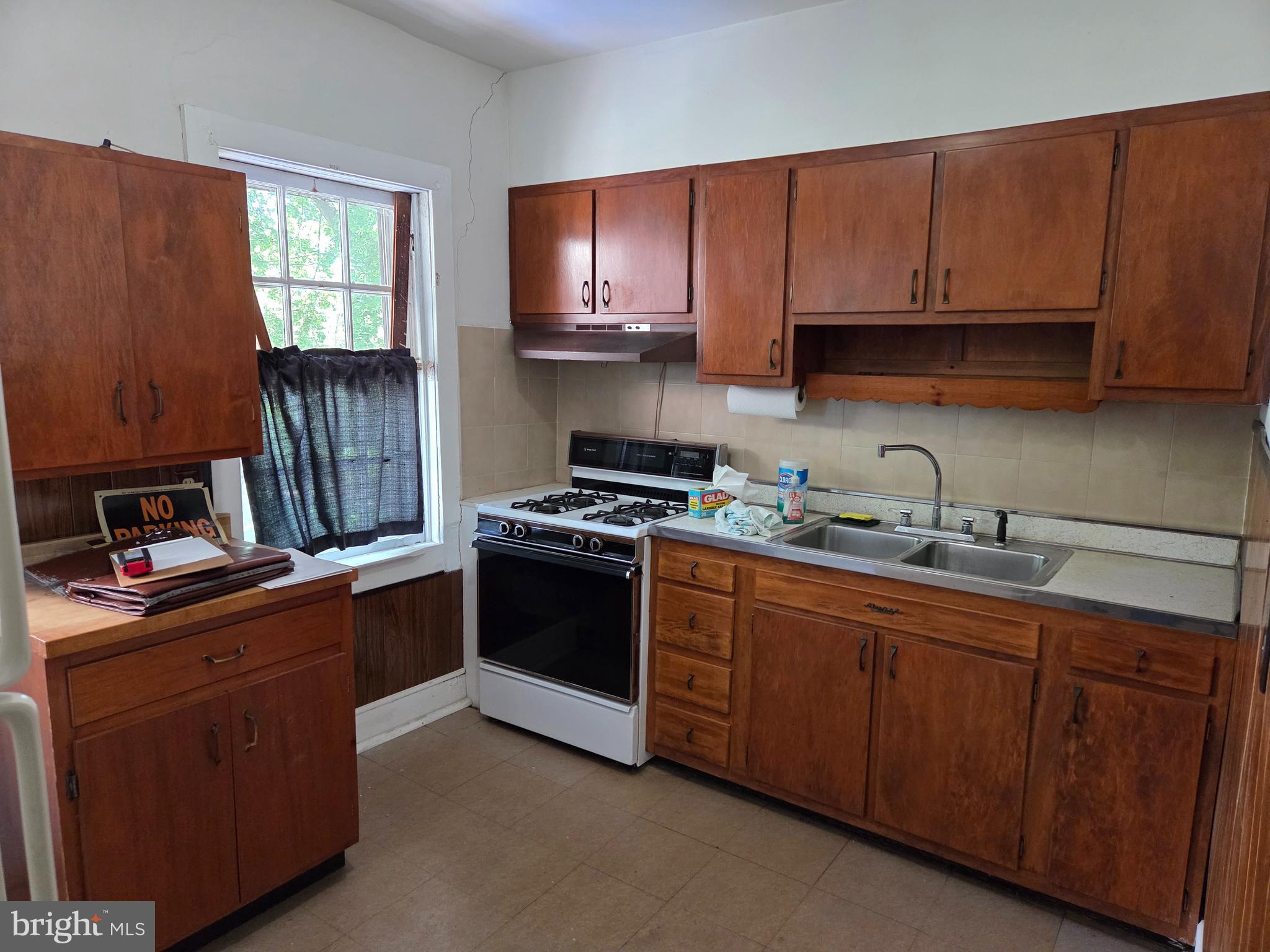 NORRISTOWN - Residential