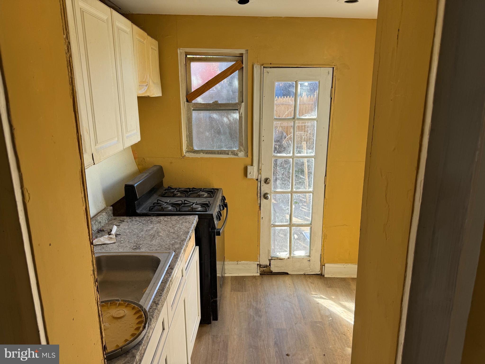 BALTIMORE HIGHLANDS - Residential