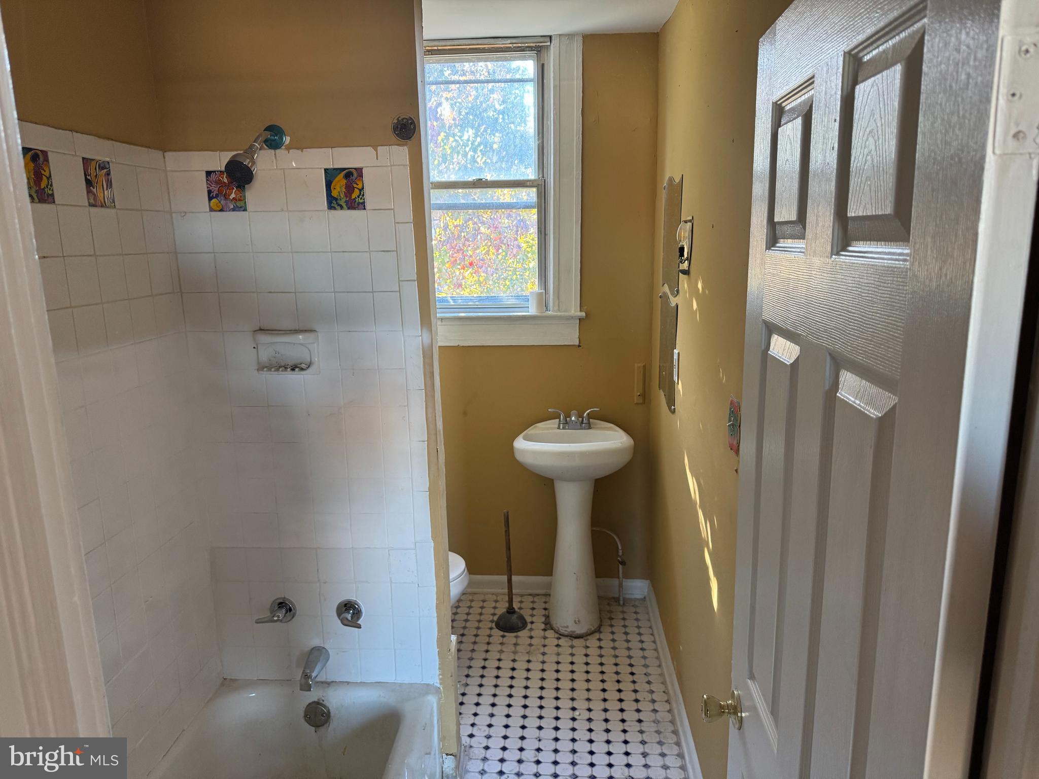 BALTIMORE HIGHLANDS - Residential