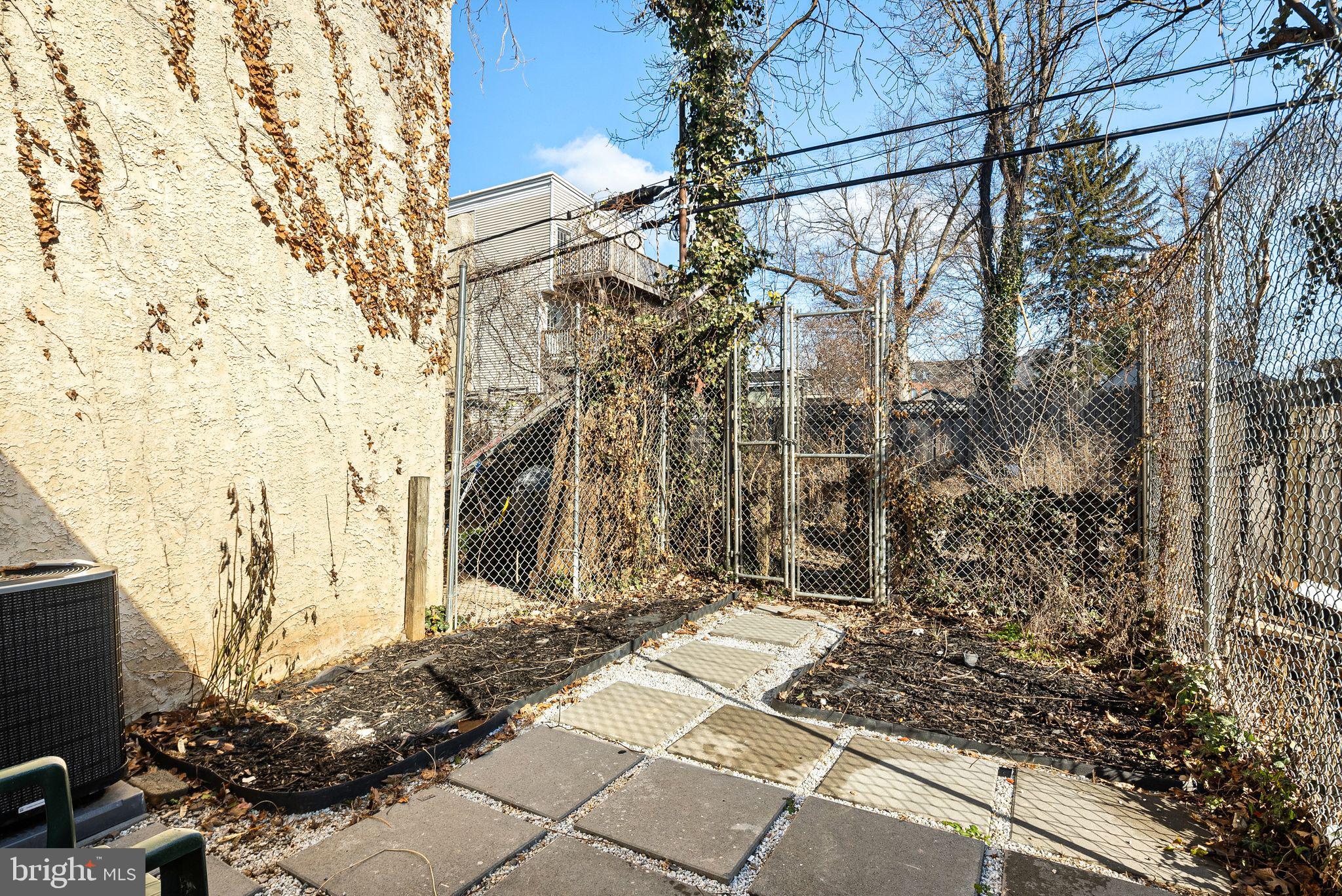 GERMANTOWN - Residential