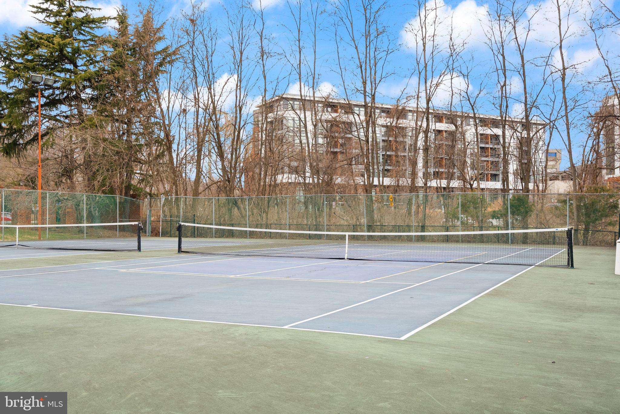 THE COLONIES - Residential