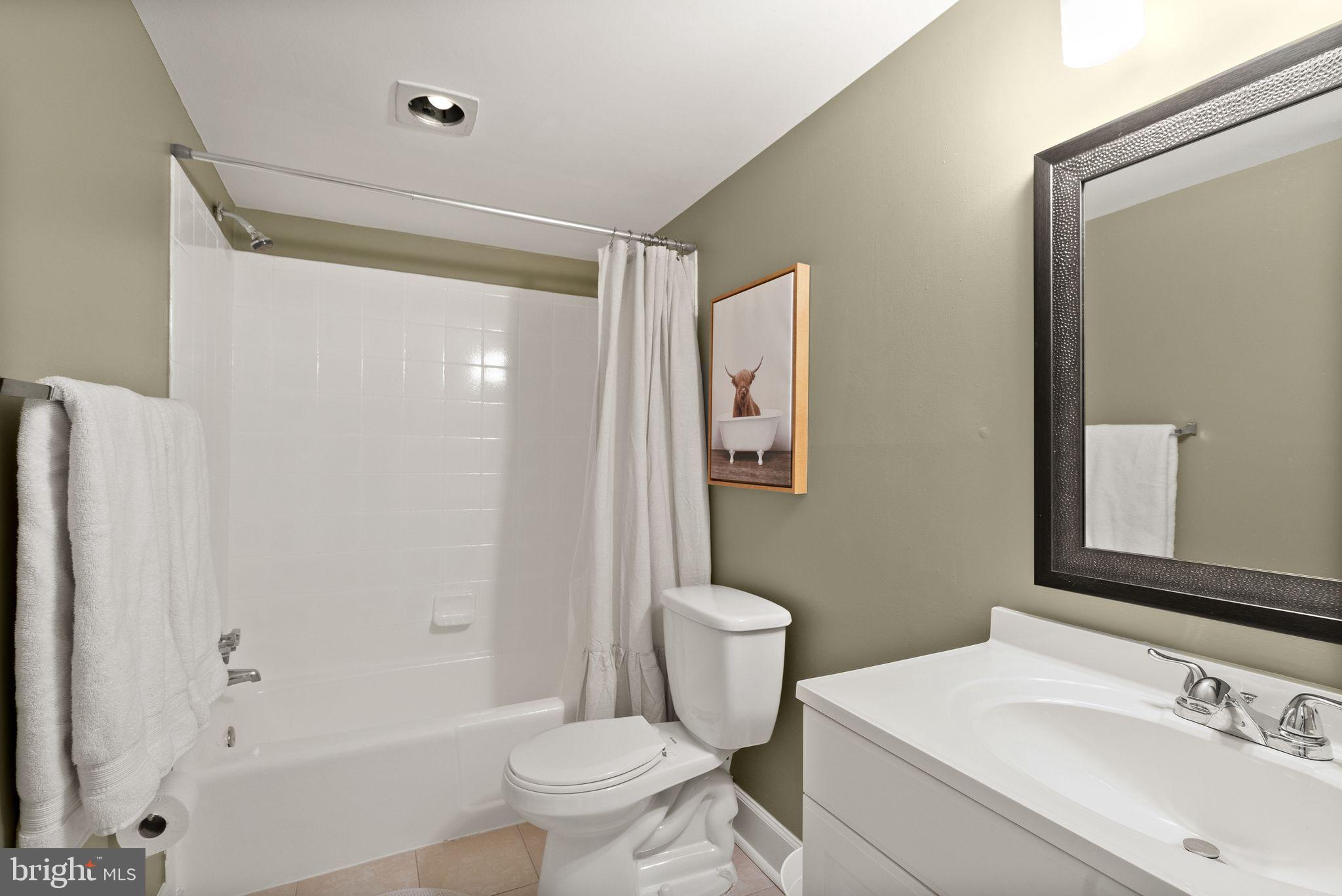 THE COLONIES - Residential