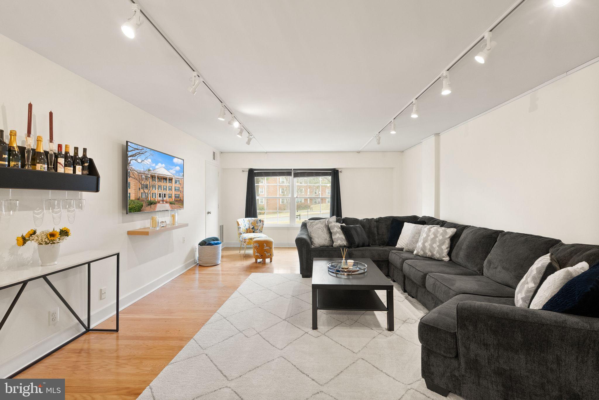 THE COLONIES - Residential