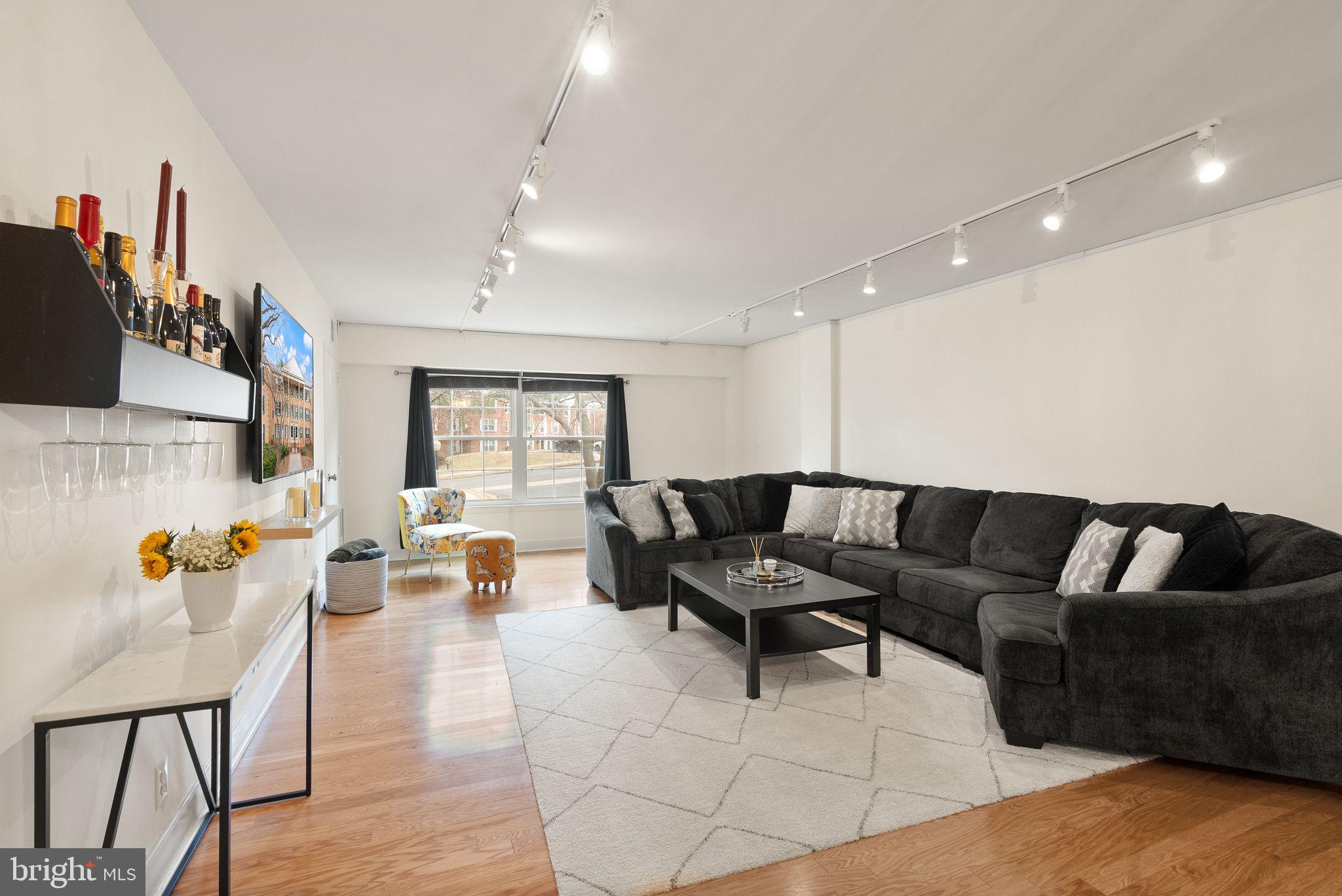 THE COLONIES - Residential