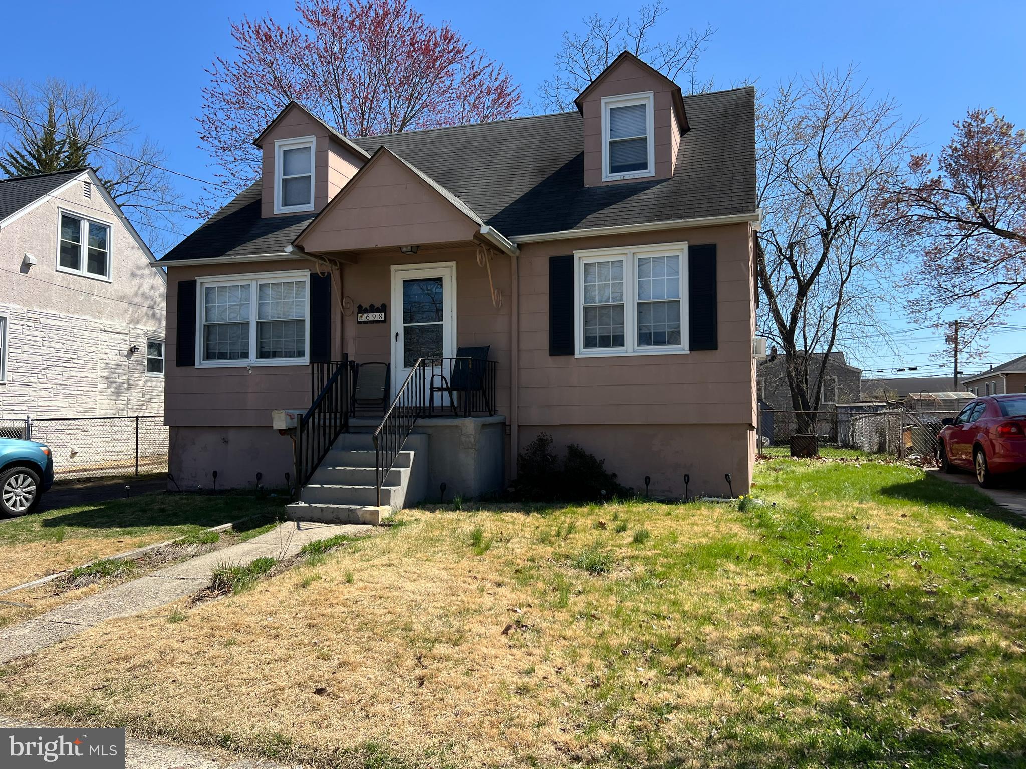 698 WASHINGTON AVENUE