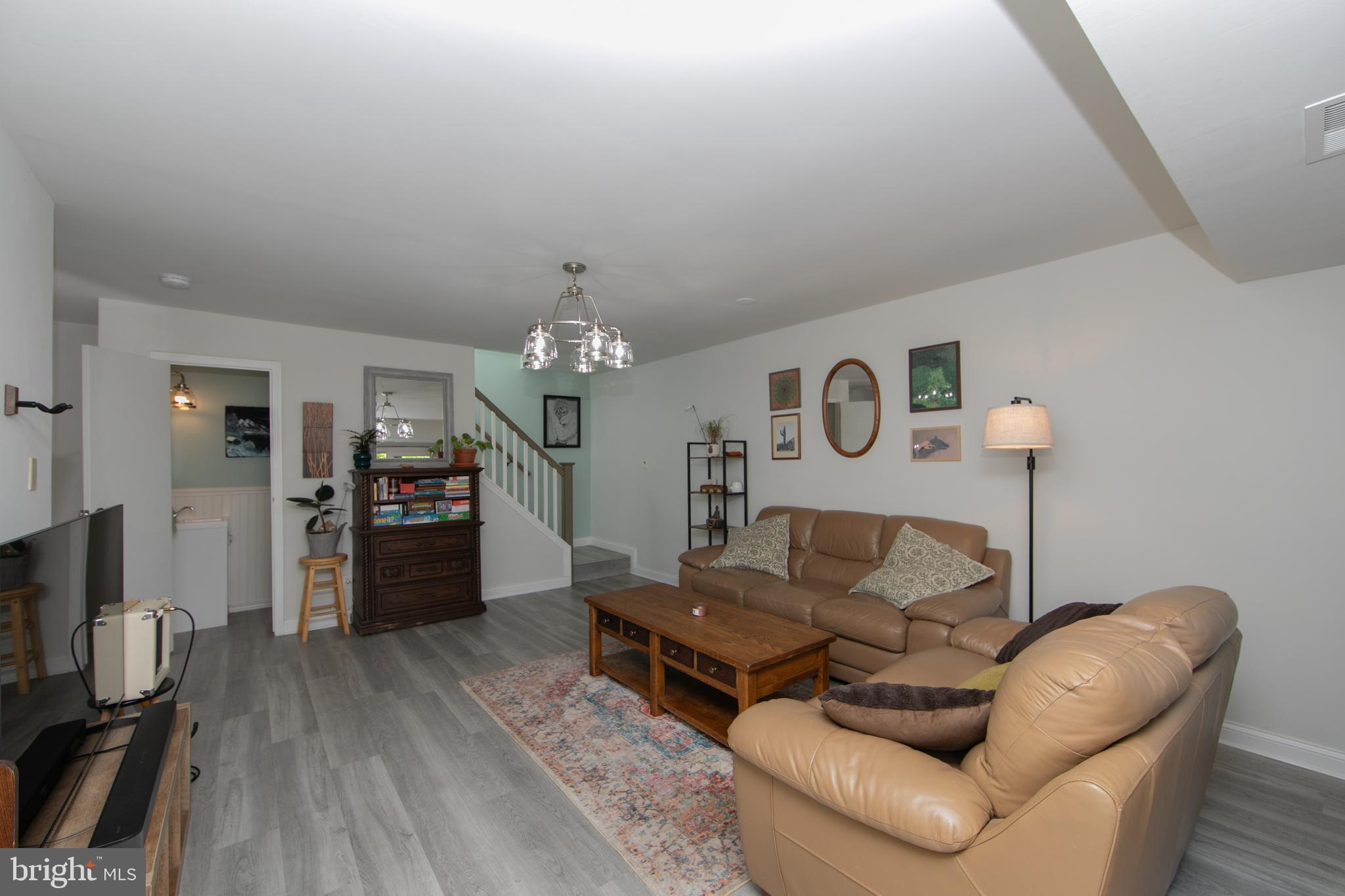 3049 HARBOUR DRIVE