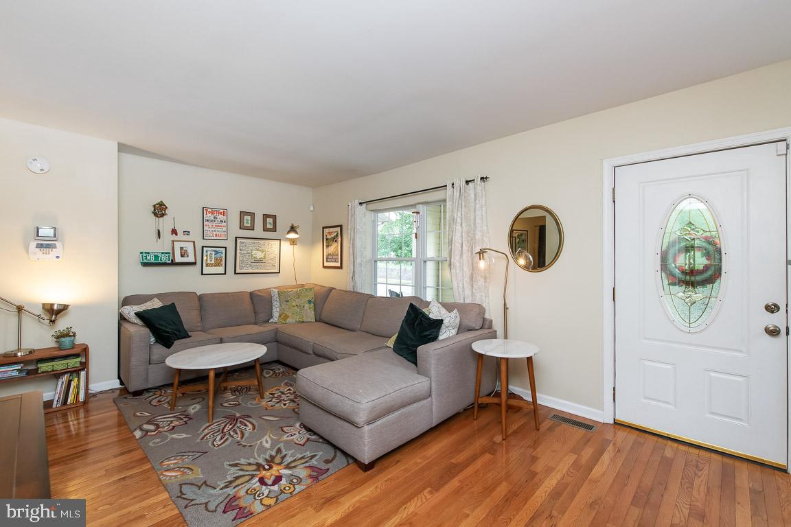 LAURAVILLE HISTORIC DISTRICT - Residential