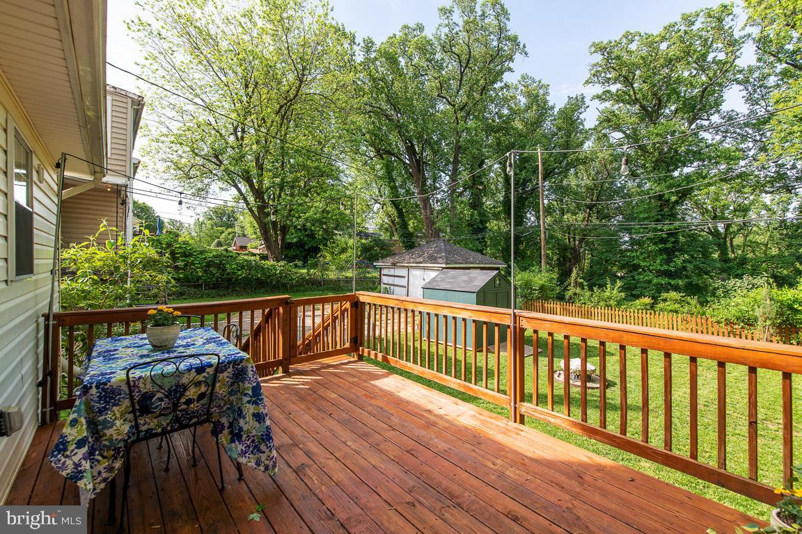 LAURAVILLE HISTORIC DISTRICT - Residential