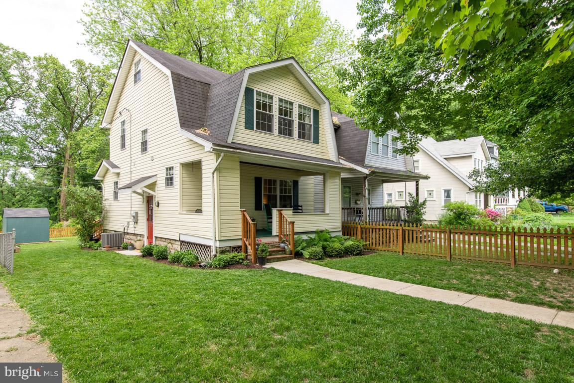 LAURAVILLE HISTORIC DISTRICT - Residential