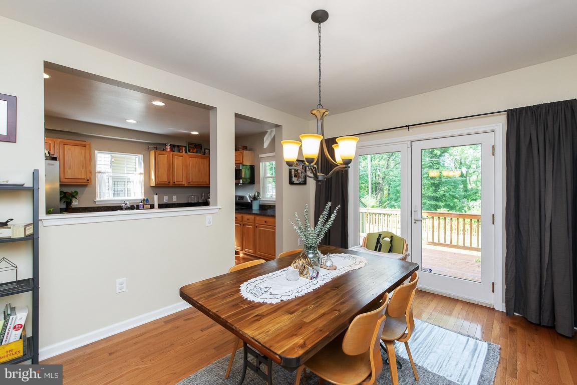 LAURAVILLE HISTORIC DISTRICT - Residential