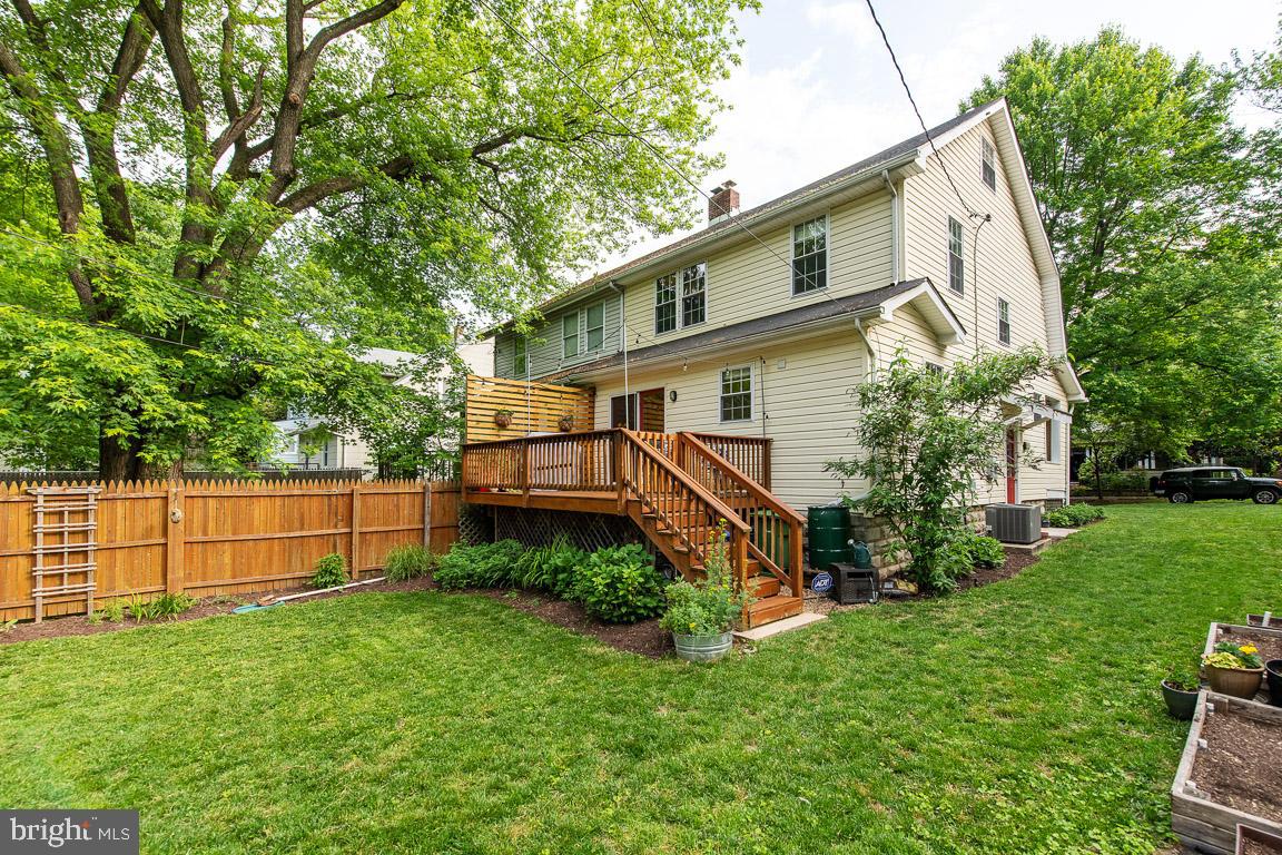 LAURAVILLE HISTORIC DISTRICT - Residential