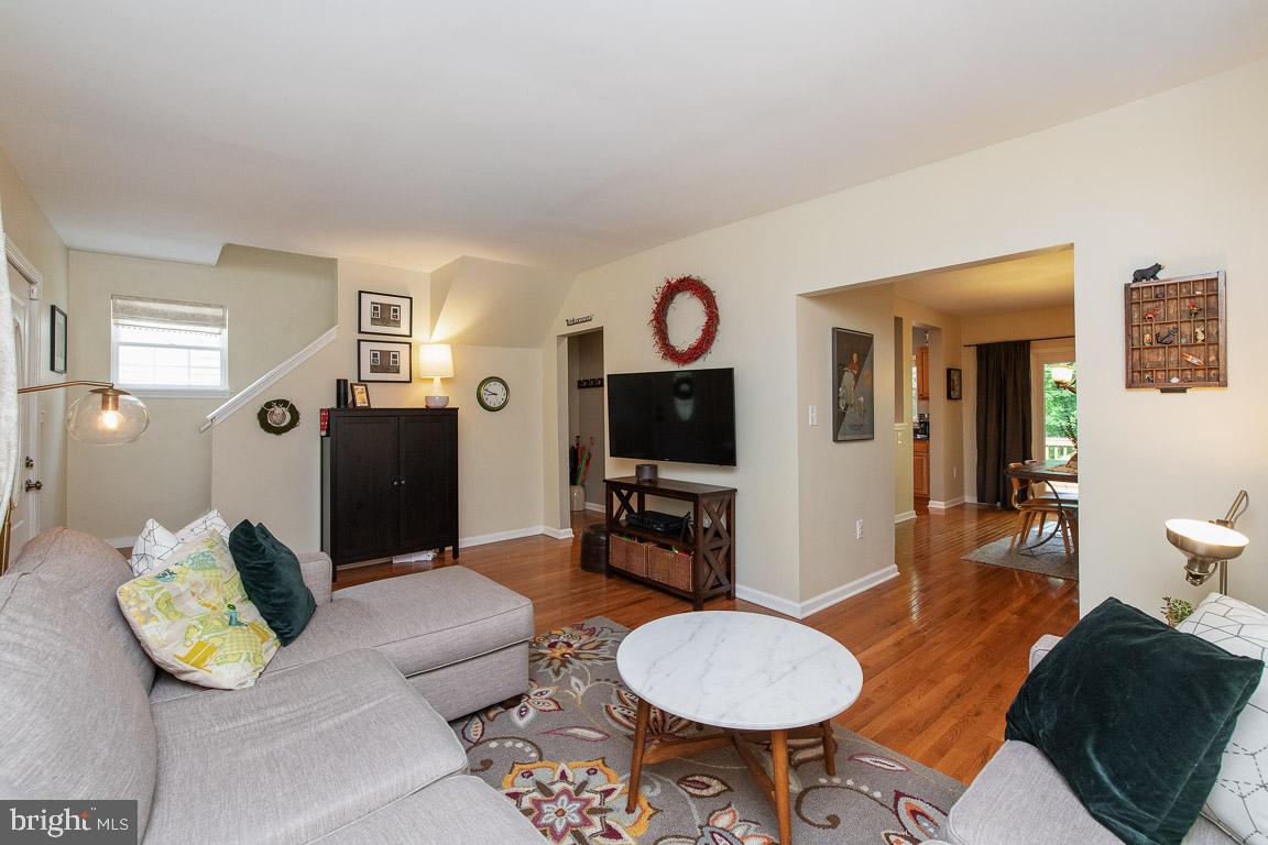 LAURAVILLE HISTORIC DISTRICT - Residential