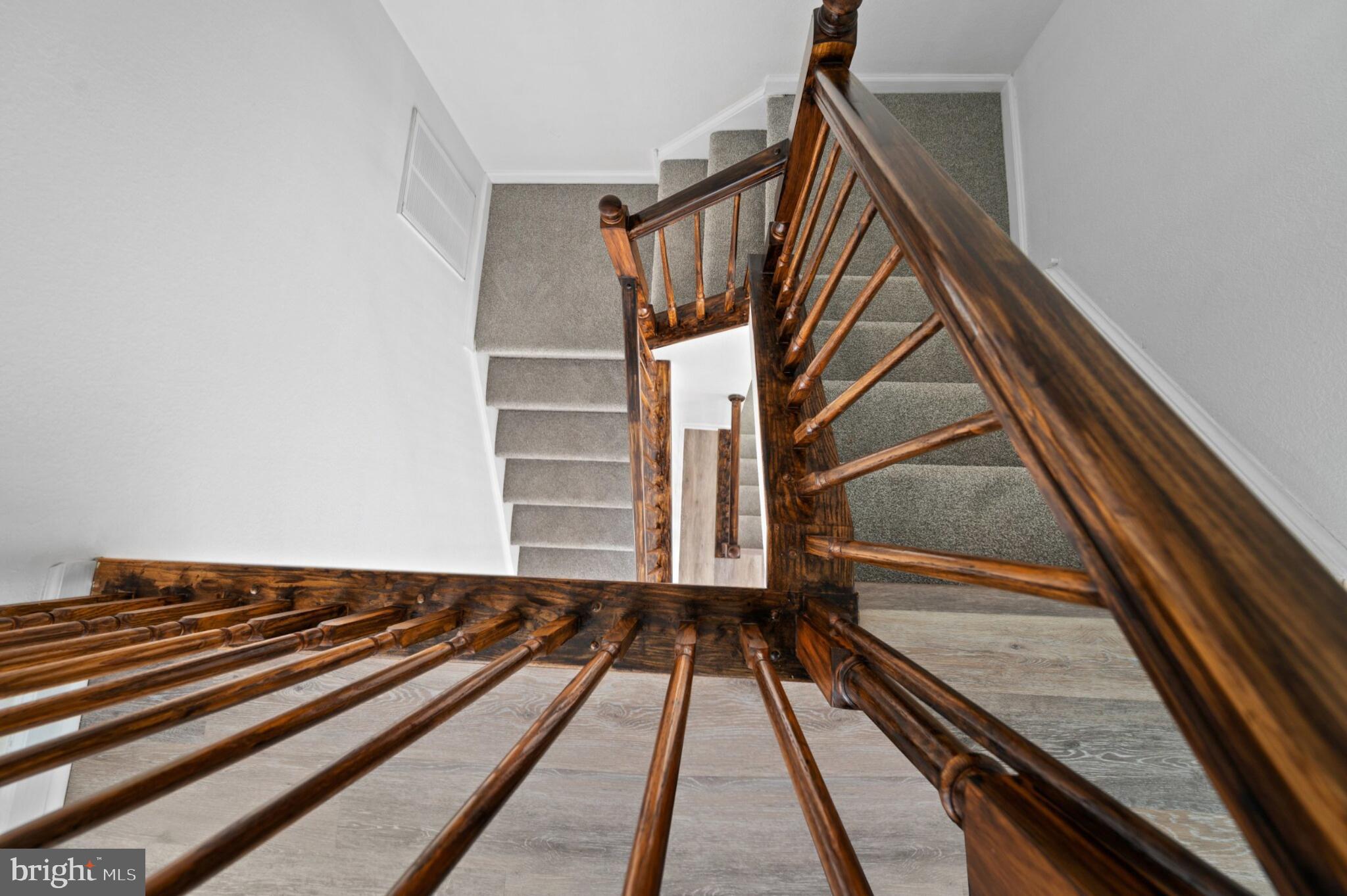 CREEKSIDE - Residential