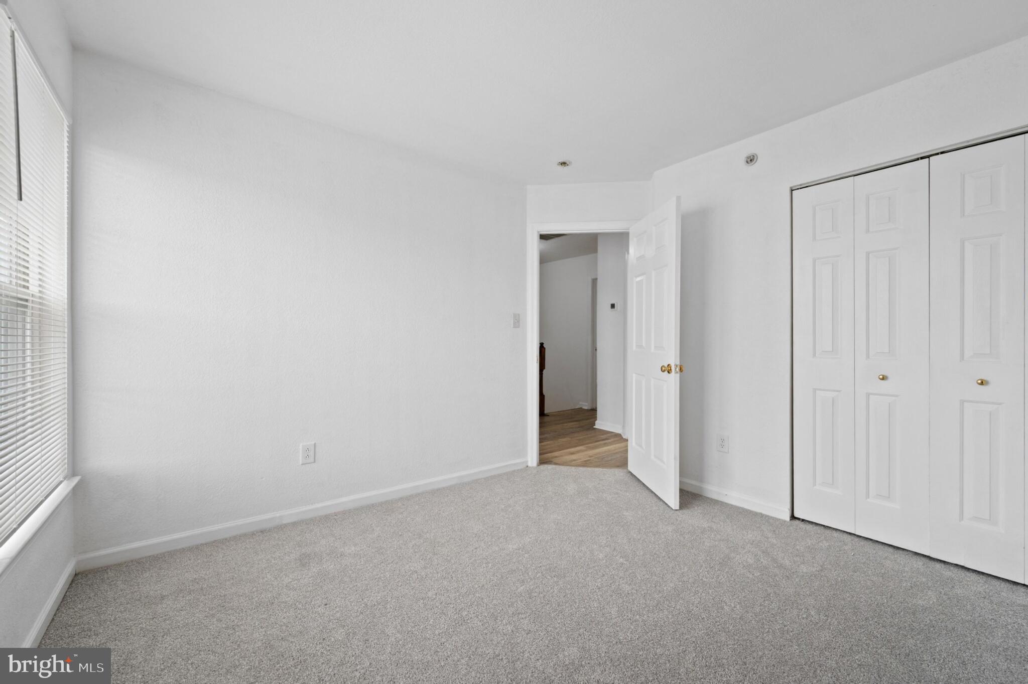 CREEKSIDE - Residential