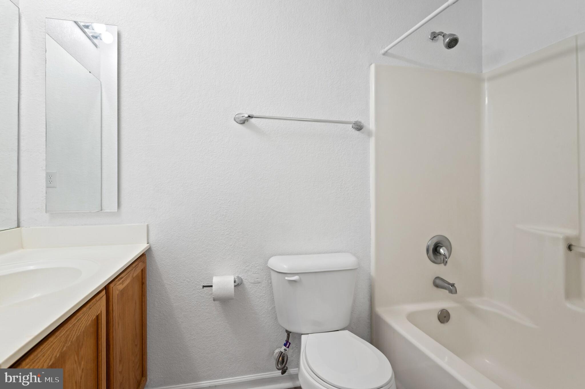 CREEKSIDE - Residential