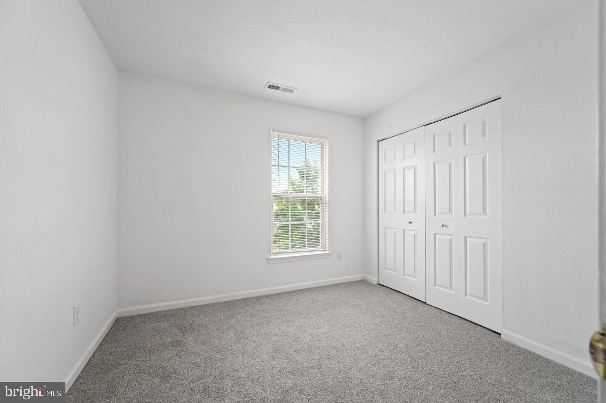 CREEKSIDE - Residential