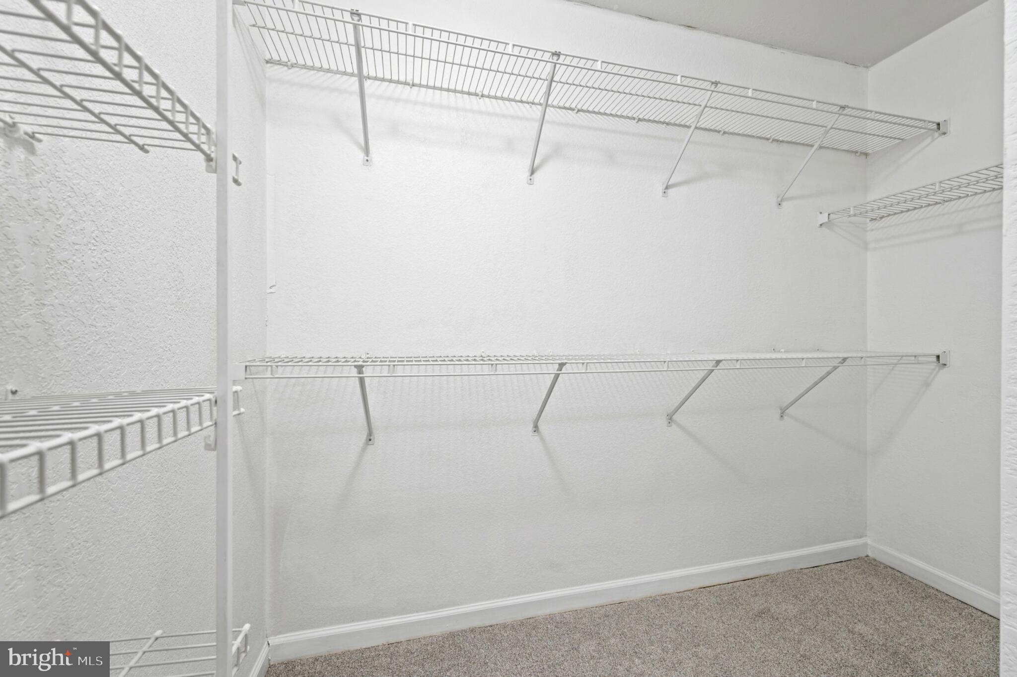 CREEKSIDE - Residential