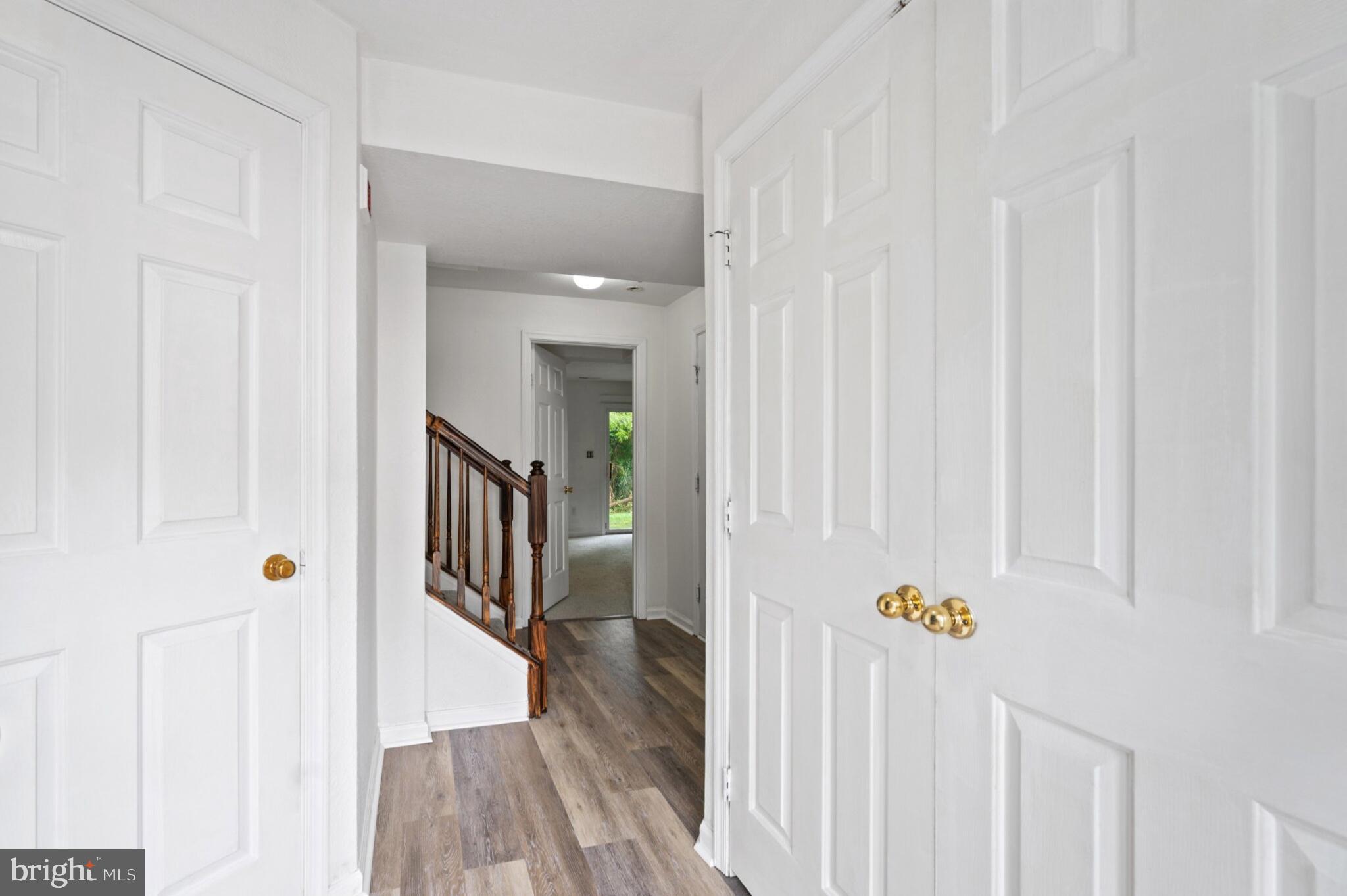 CREEKSIDE - Residential