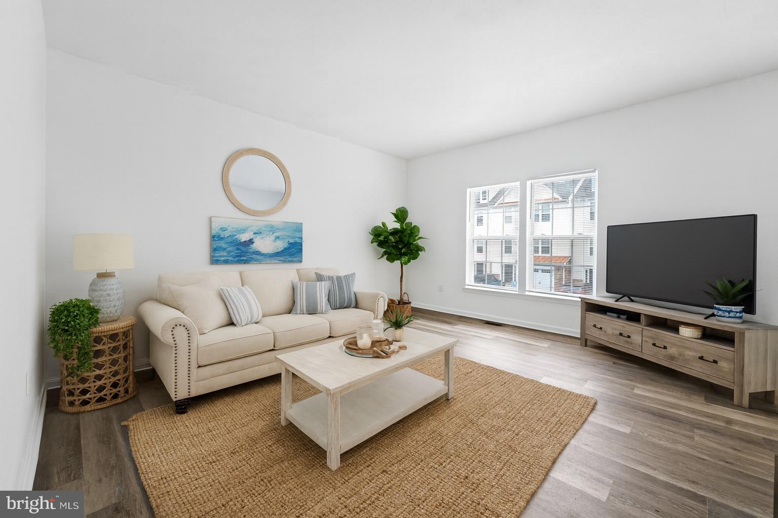 CREEKSIDE - Residential