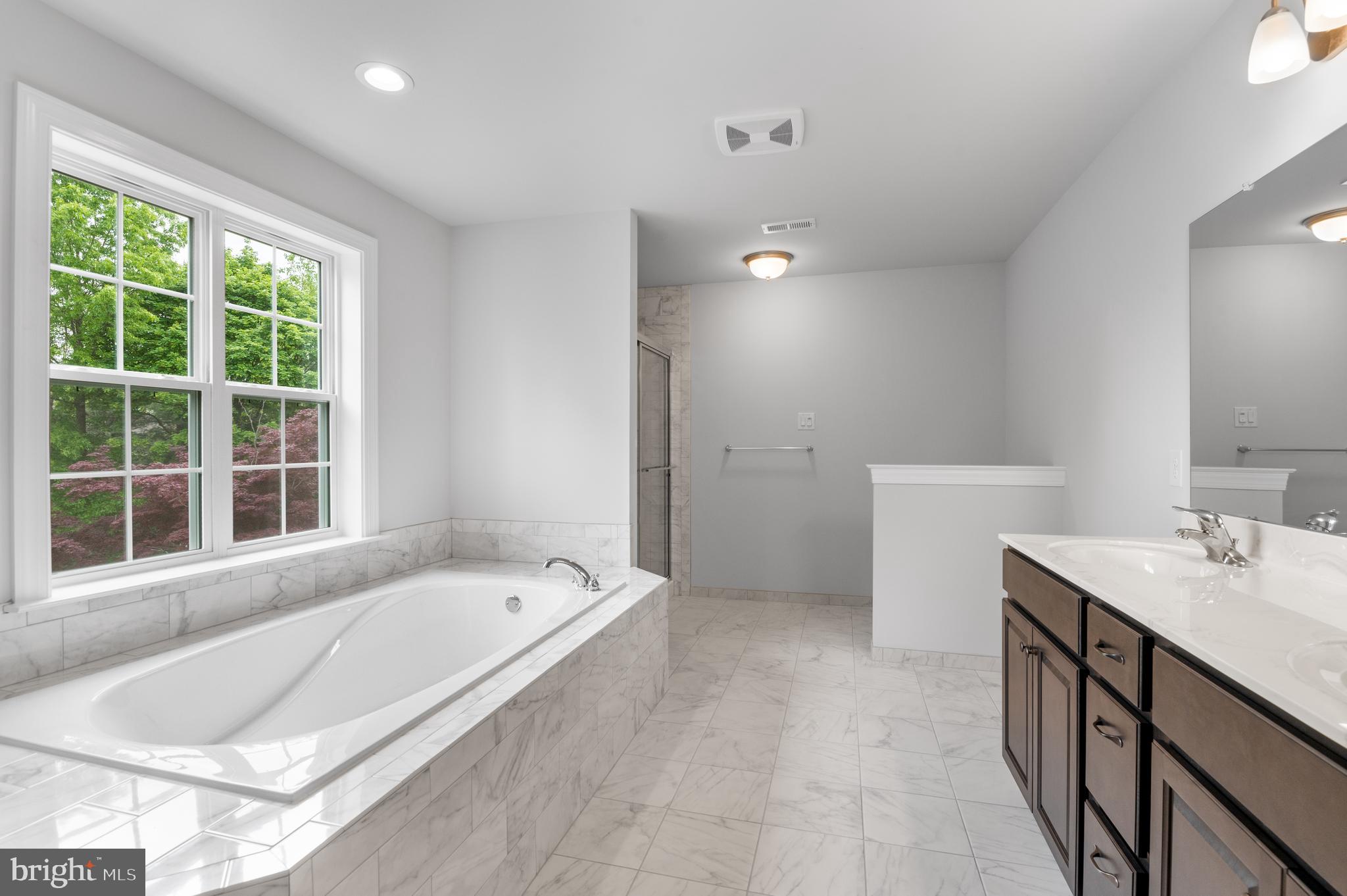 ARDEN RESERVE - Residential