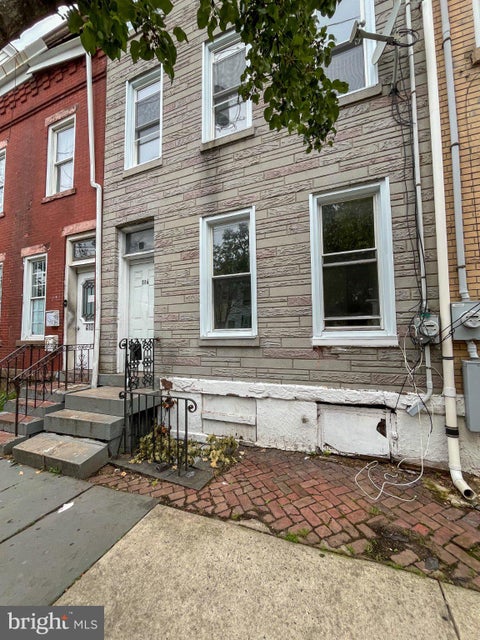 Townhouse For Rent - 412 Lamberton Street<br/> Mercer County, TRENTON, NJ 08611